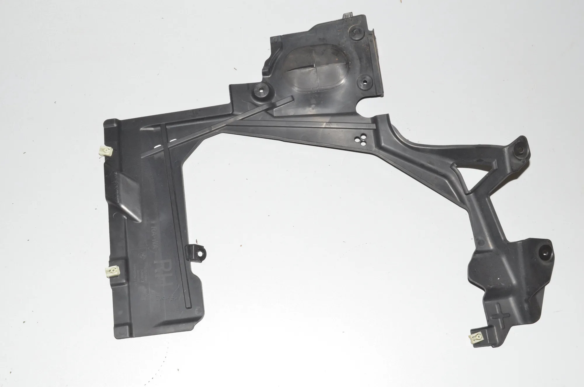 Rear Right Underbody Cover – OEM 7290812 · BMW 2 Active Tourer (F45) 218 d 2016 – 3