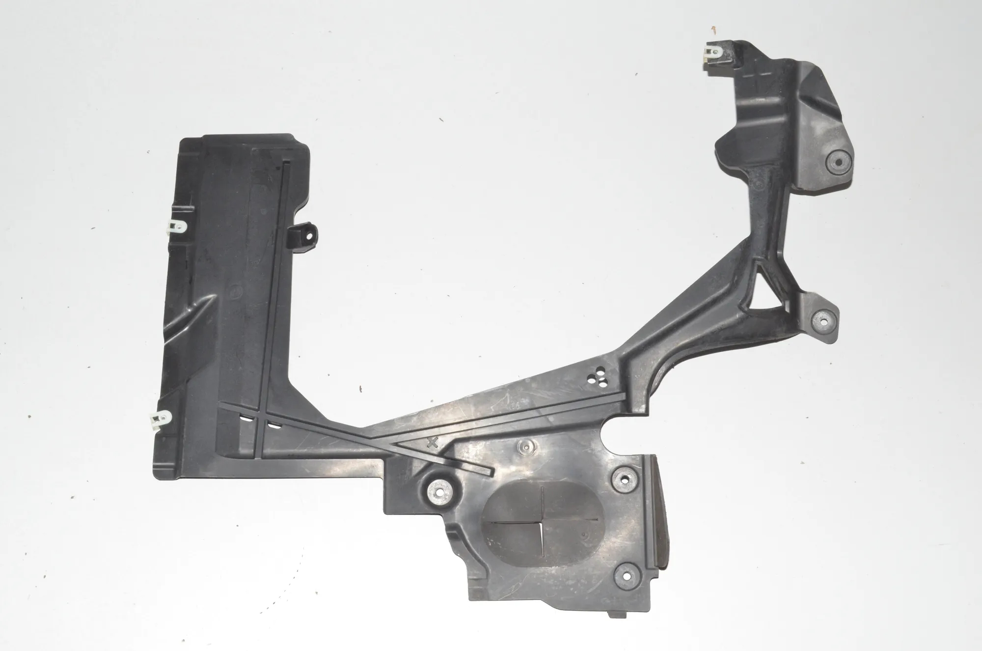 Rear Right Underbody Cover – OEM 7290812 · BMW 2 Active Tourer (F45) 218 d 2016 – 2