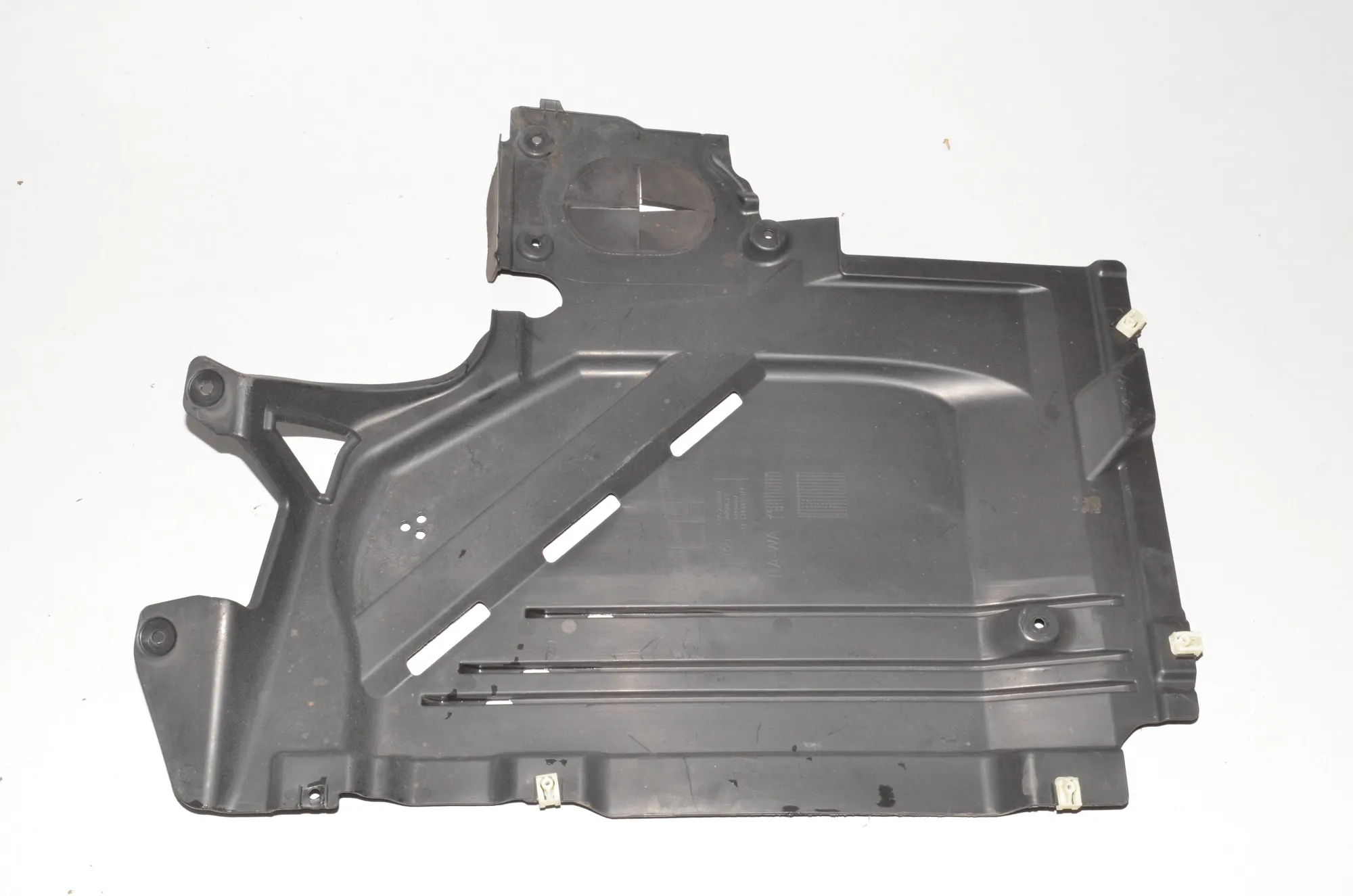 Rear Left Underbody Cover – OEM 7290811 · BMW 2 Active Tourer (F45) 218 d 2016 – 2