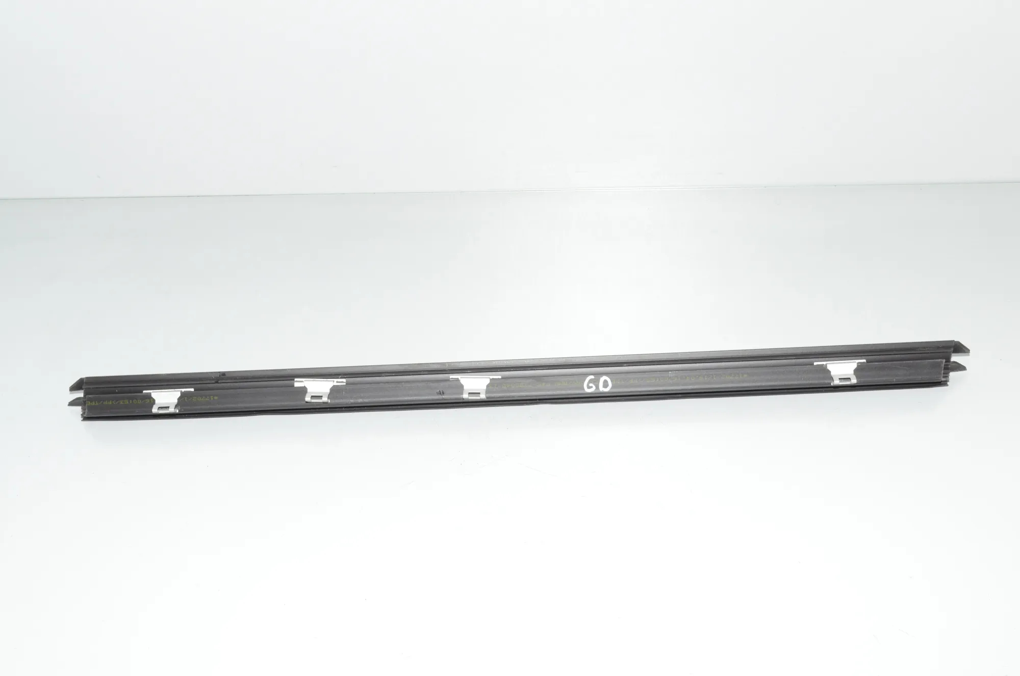 Rear Right Door Window Strip – OEM 7298848 · BMW 2 Active Tourer (F45) 218 d 2016 – 2