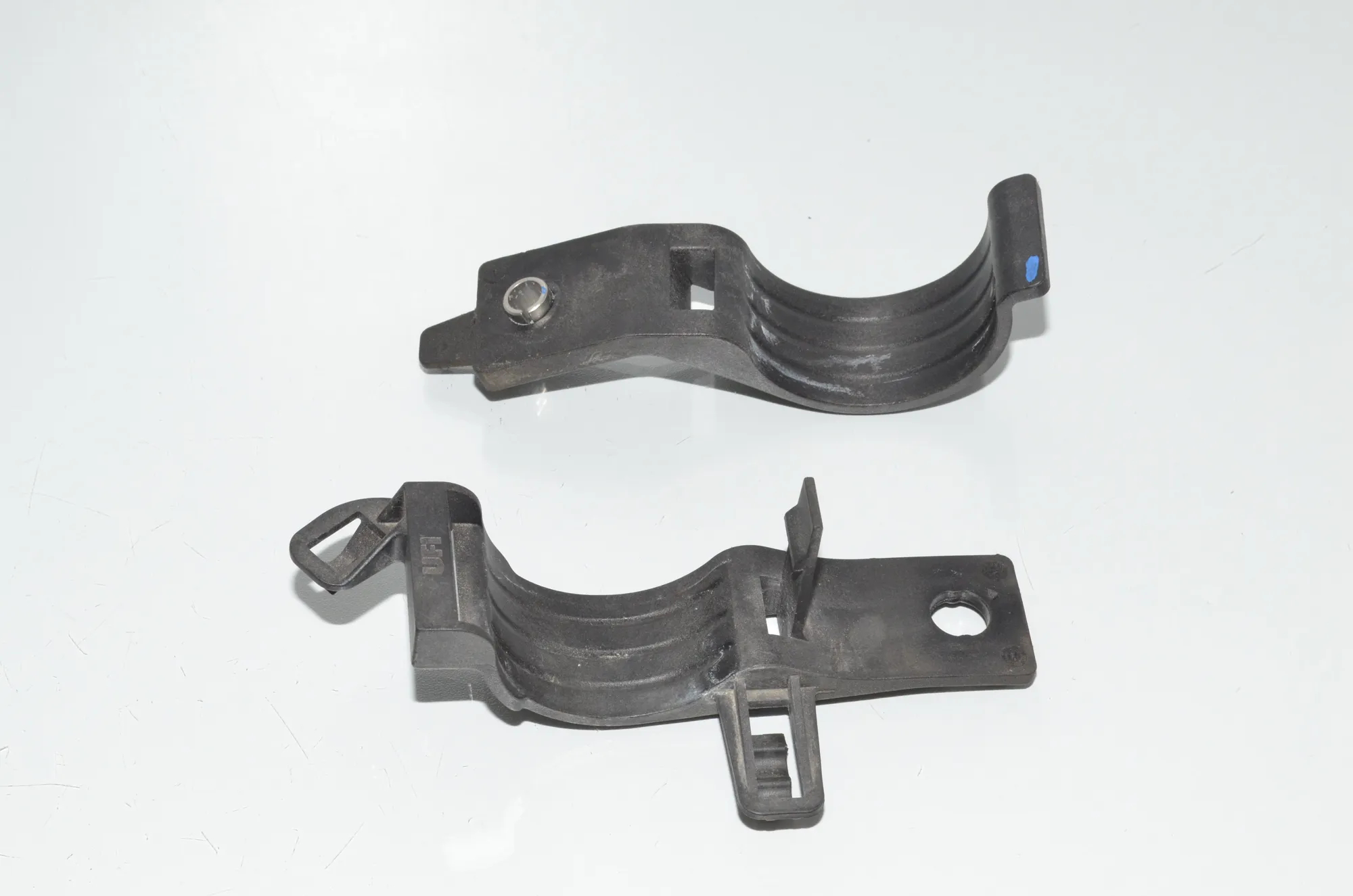 Bracket – OEM 8591939 · BMW 2 Active Tourer (F45) 218 d 2016 – 4