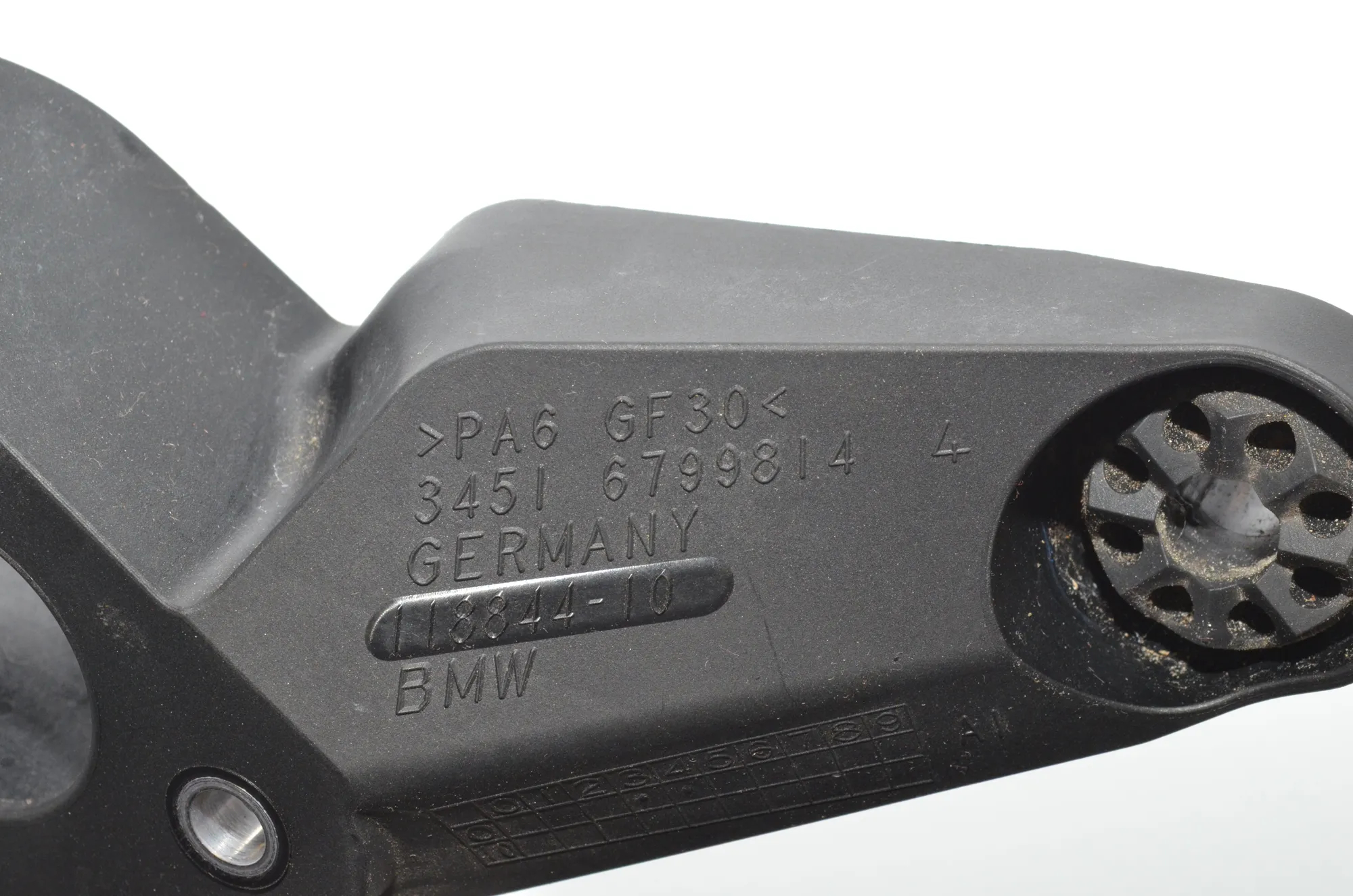 ABS Pump Holder – OEM 6799814 · BMW 2 Active Tourer (F45) 218 d 2016 – 6