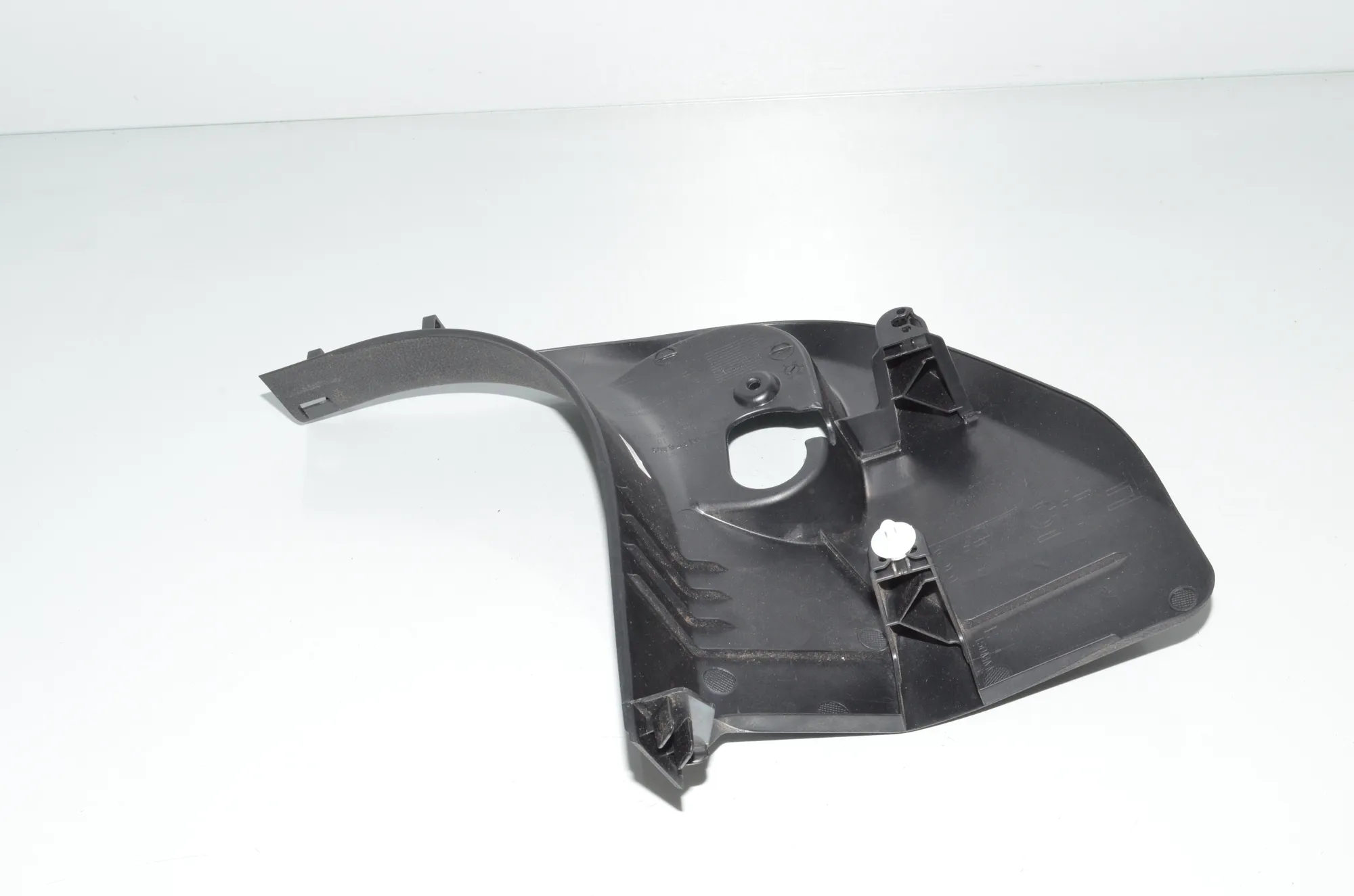 Front Left Interior Step Trim – OEM 7298813 · BMW 2 Active Tourer (F45) 218 d 2016 – 3