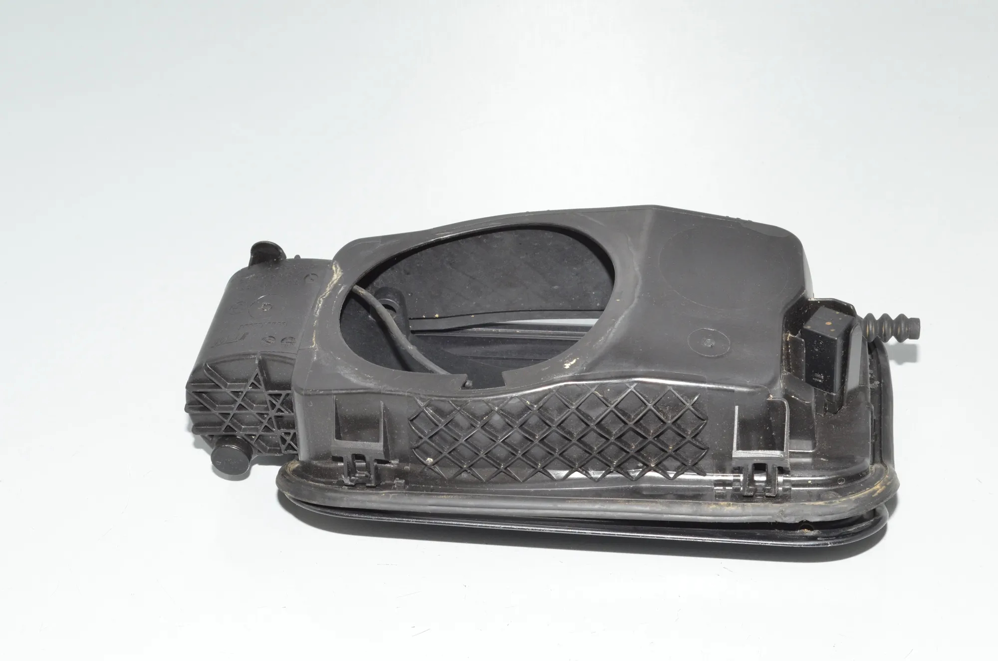 Fuel Tank Flap Cap – OEM 7206558 · BMW 5 Touring (F11) 520 d 2010 – 3