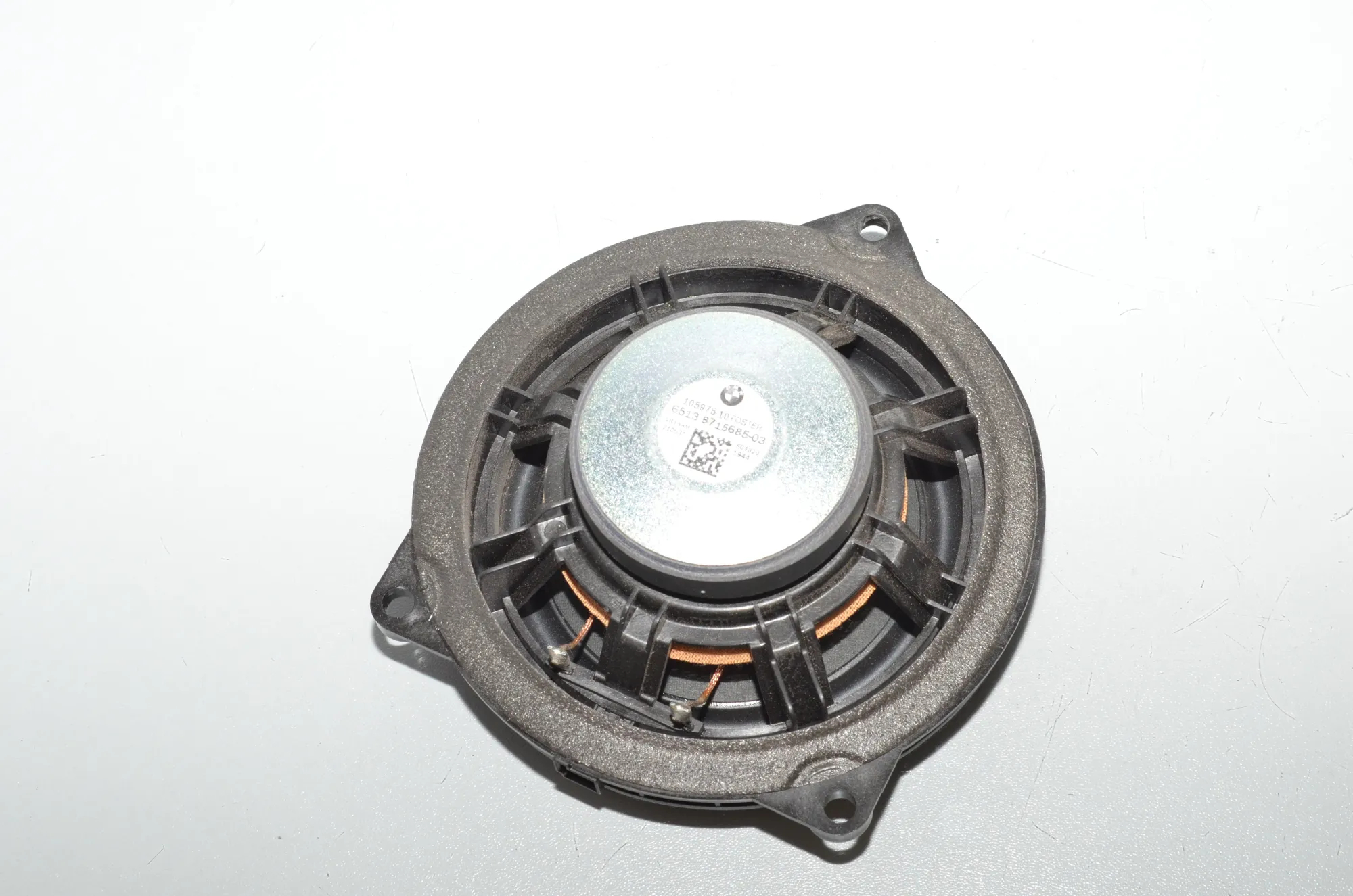 Front Left Door Speaker – OEM 65138715685 · BMW i3 (I01) BMW i3 (I01) Electric 2019 – 4