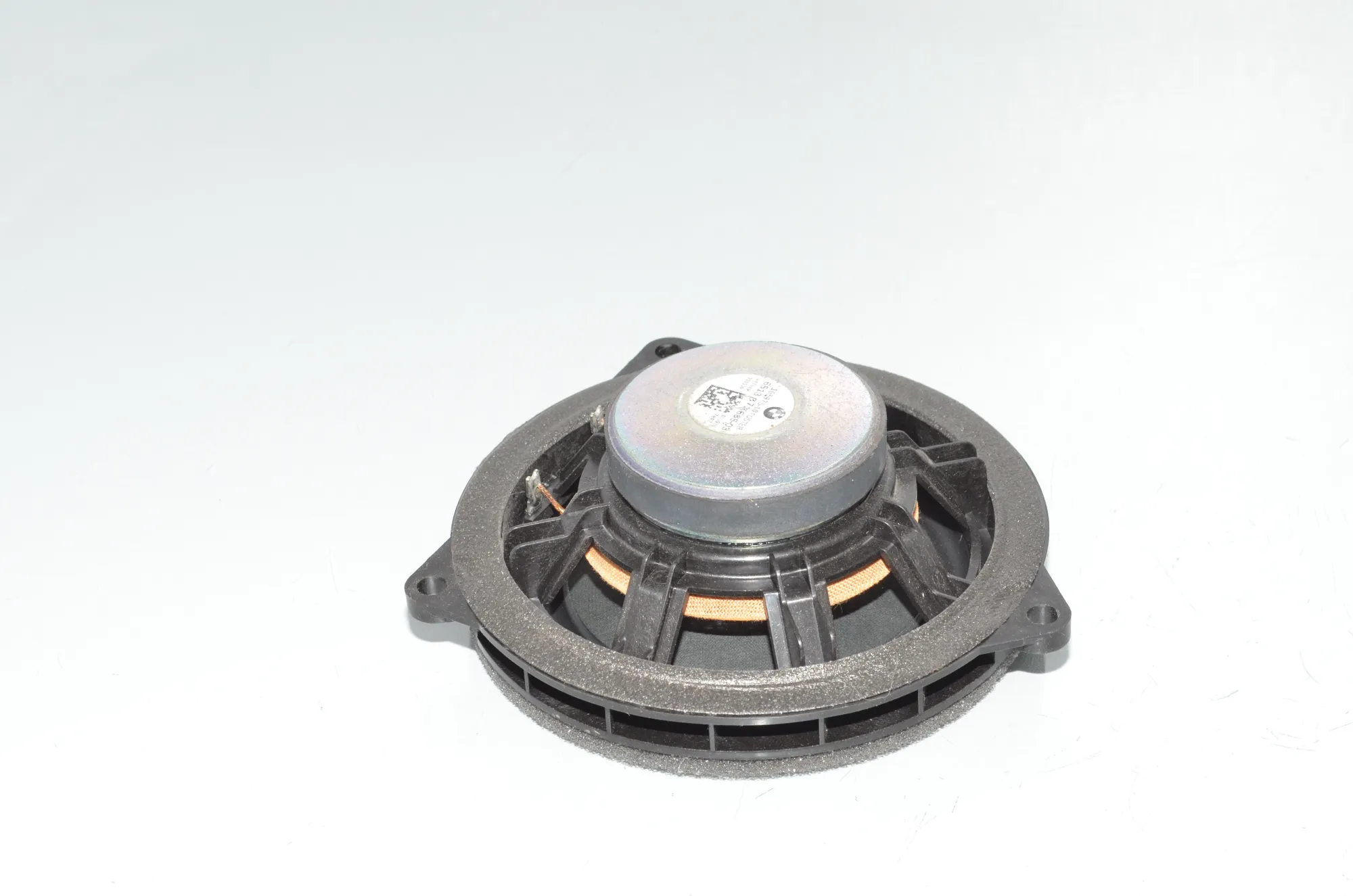 Front Right Door Speaker – OEM 8715685 · BMW i3 (I01) BMW i3 (I01) Electric 2019 – 3