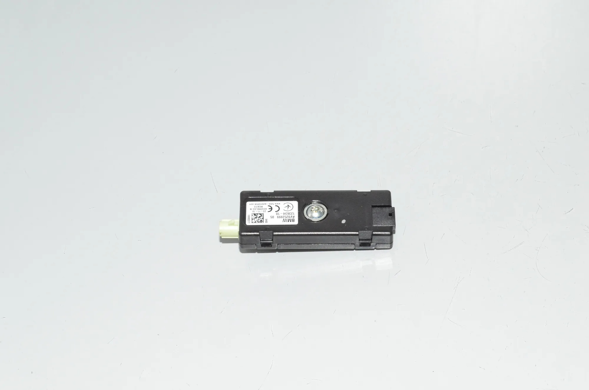 Antenna Amplifier – OEM 65209253999 · BMW i3 (I01) BMW i3 (I01) Electric 2013 – 2
