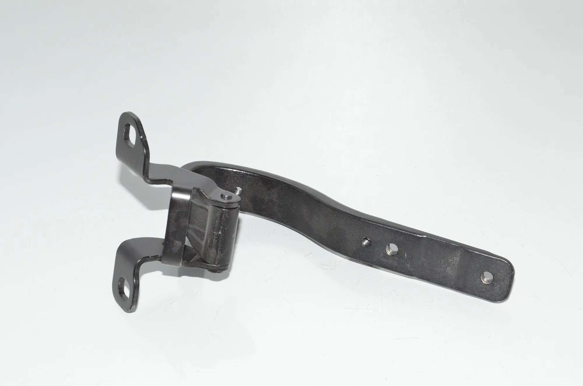 Left Side Bootlid Hinge – OEM 7296773 · BMW i3 (I01) BMW i3 (I01) Electric 2014 – 2