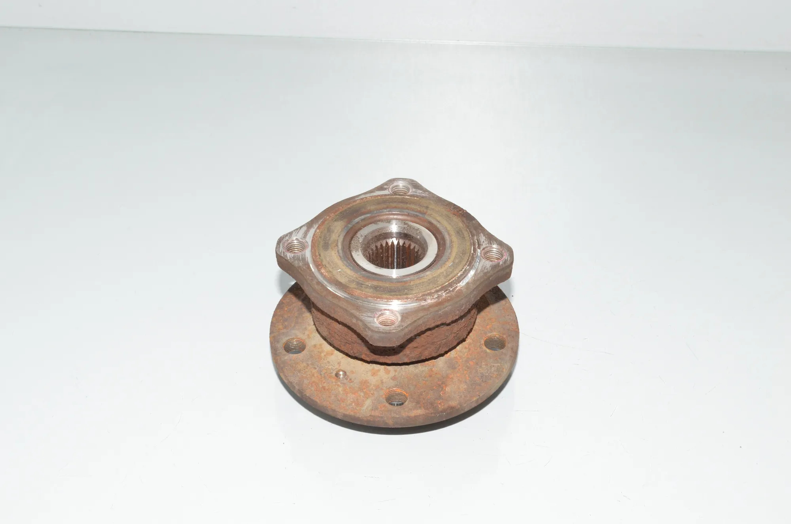 Rear Right Wheel Bearing – OEM 6867806 · BMW 5 (F10) 525 d 2012 – 4