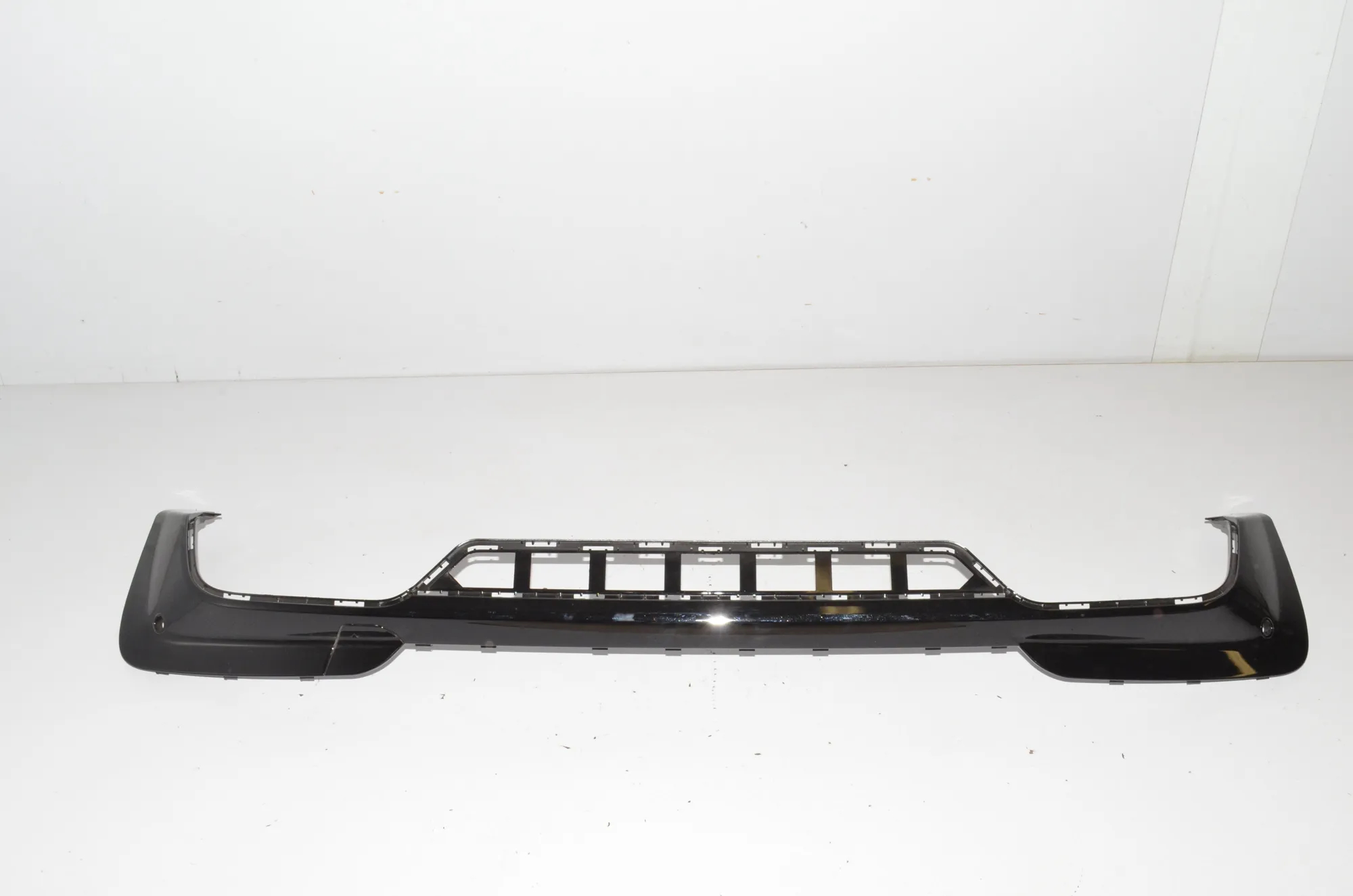 Rear Bumper Lower Diffuser – OEM BFBMGX3MRD001 · BMW 5 (G30) BMW 5 (G30) 530 i 2018