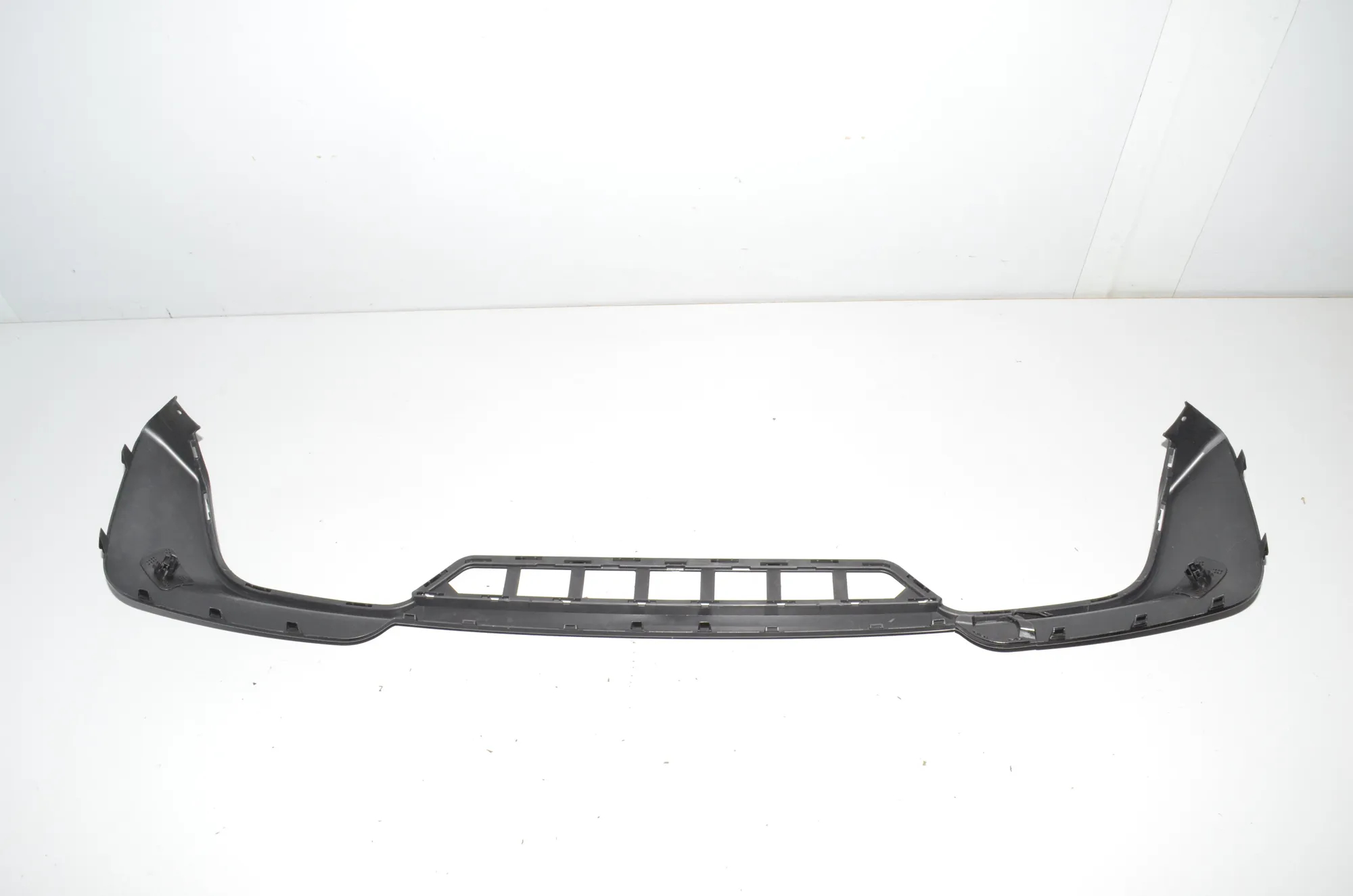 Rear Bumper Lower Diffuser – OEM BFBMGX3MRD001 · BMW 5 (G30) BMW 5 (G30) 530 i 2018 – 5