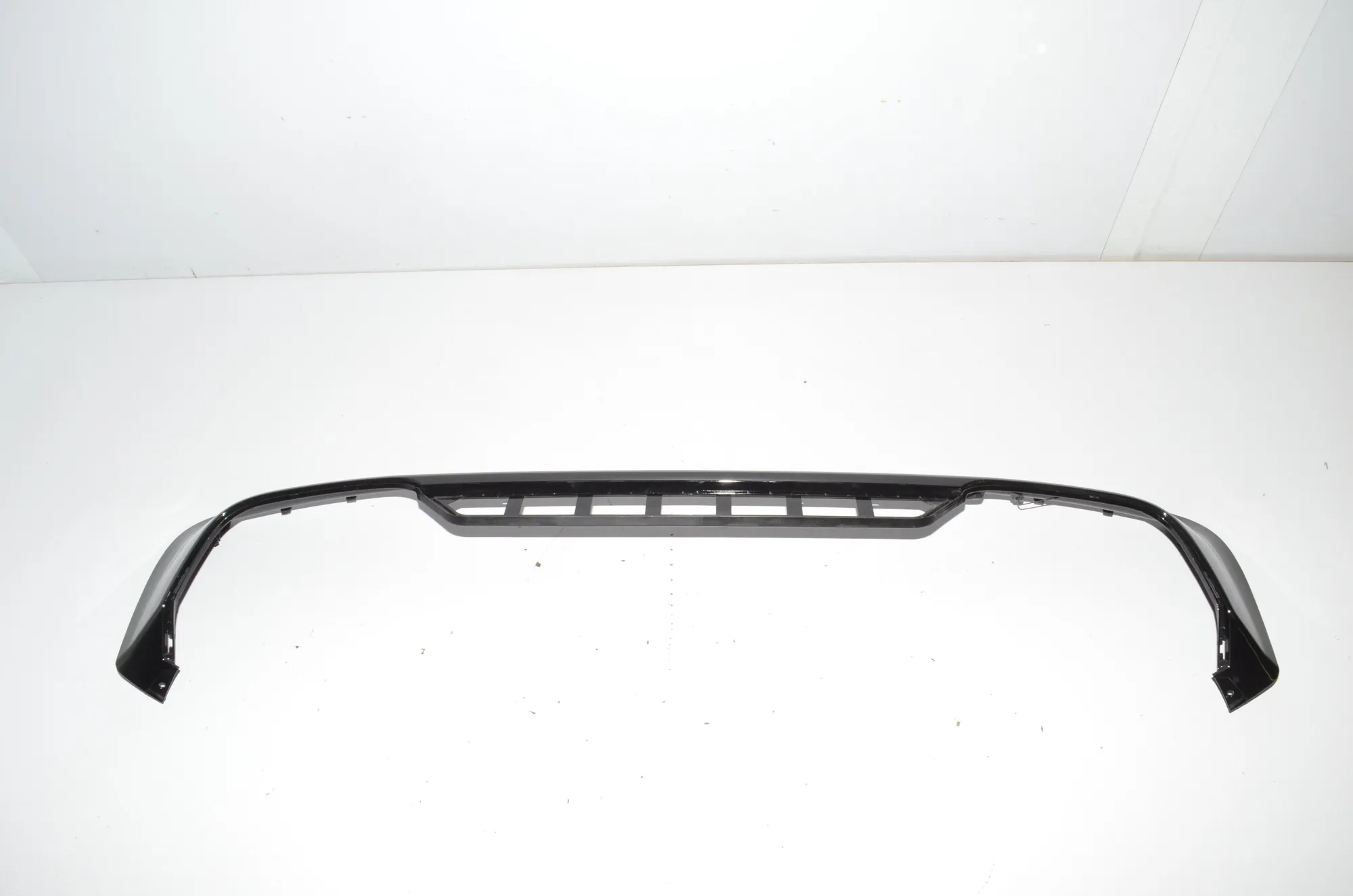 Rear Bumper Lower Diffuser – OEM BFBMGX3MRD001 · BMW 5 (G30) BMW 5 (G30) 530 i 2018 – 4