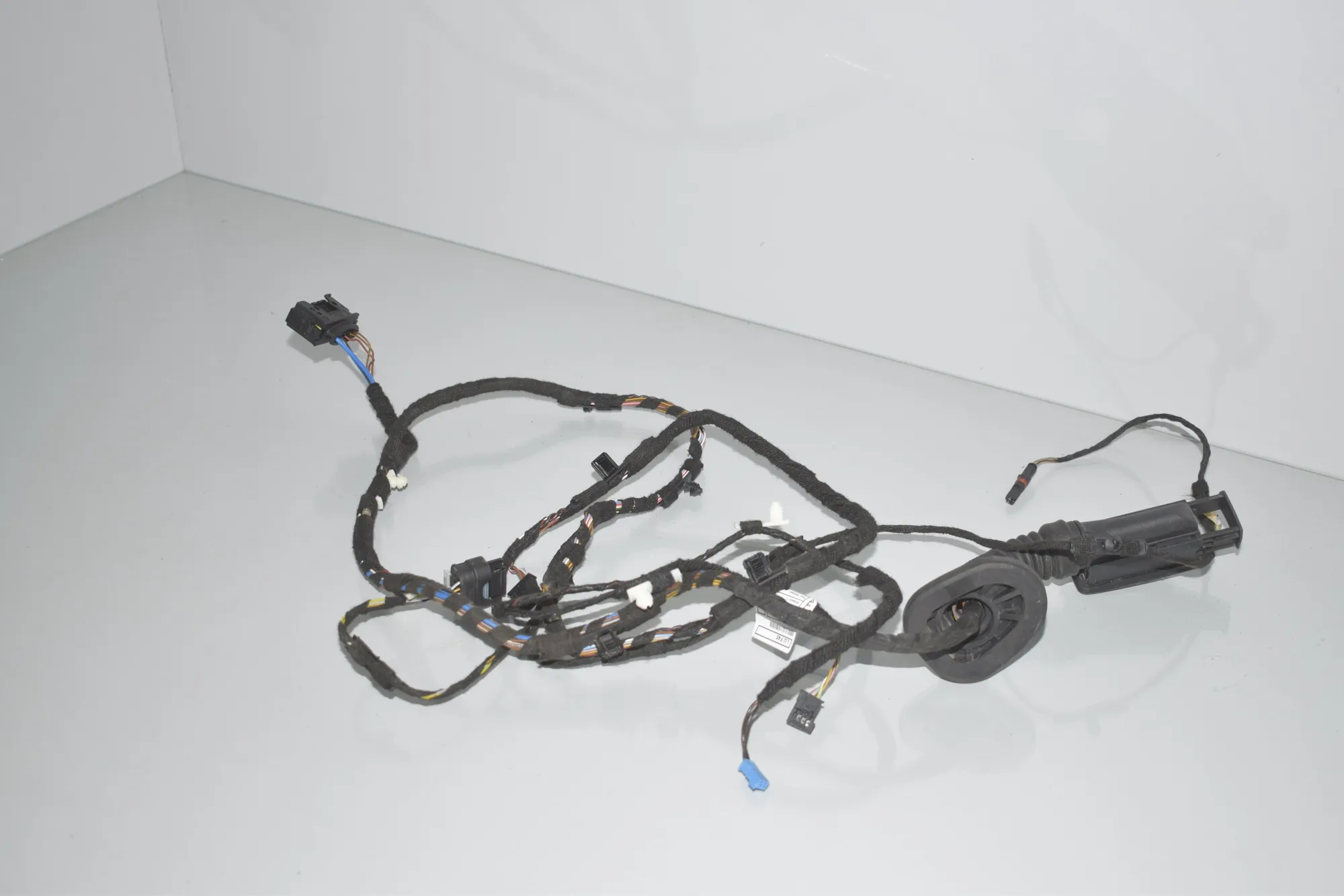 Rear Left Door Wiring – OEM 9389327 · BMW 2 Active Tourer (F45) 218 d 2016 – 3