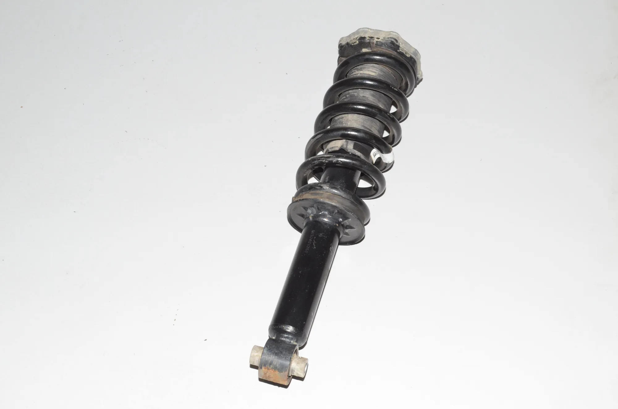 Rear Left Shock Absorber – OEM 6891987 · BMW iX (I20) BMW iX (I20) xDrive 40 2021 – 2