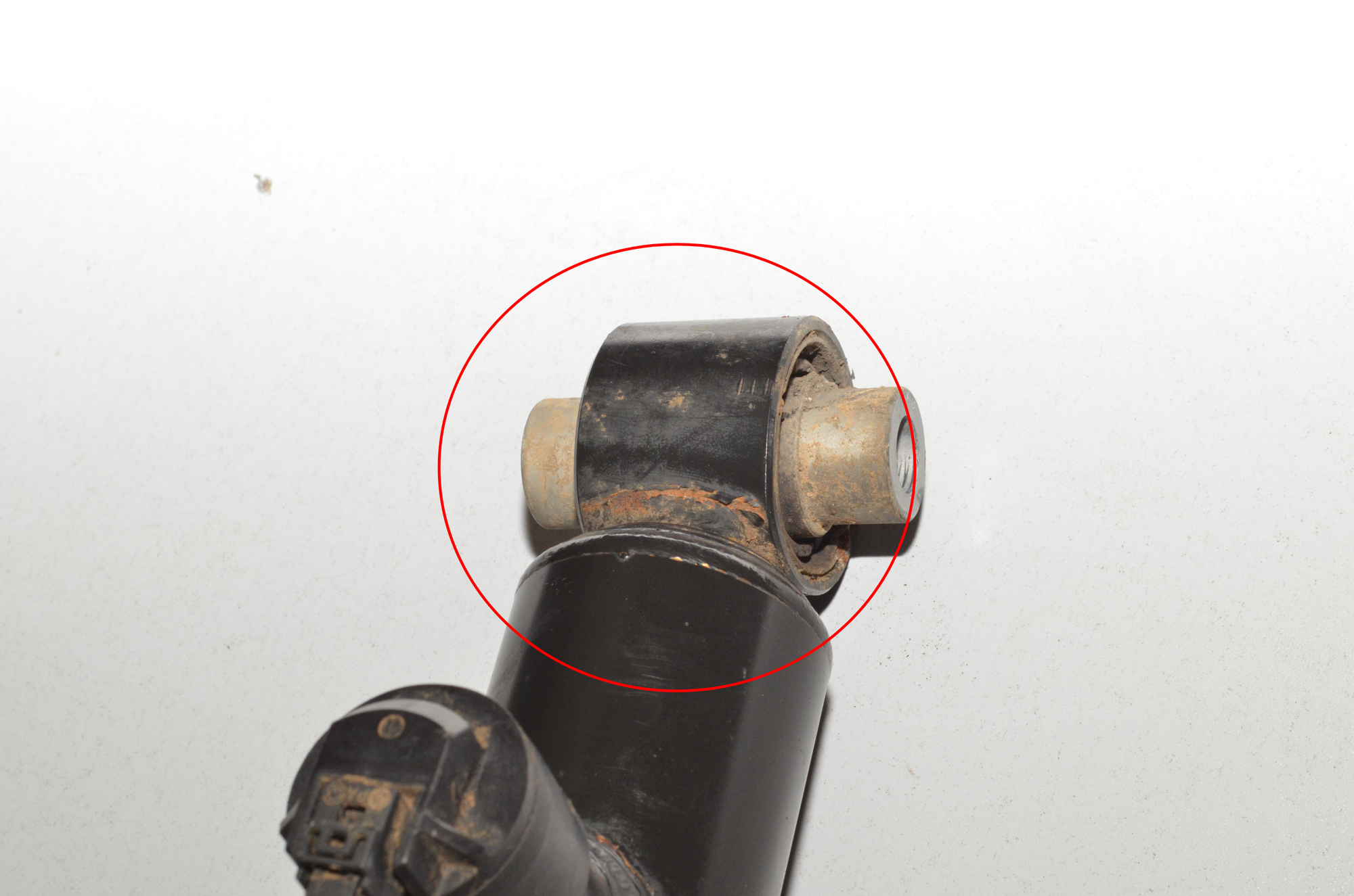 Rear Left Air Shock Absorber – OEM 6890329 · BMW iX (I20) BMW iX (I20) xDrive 40 2021 – 7
