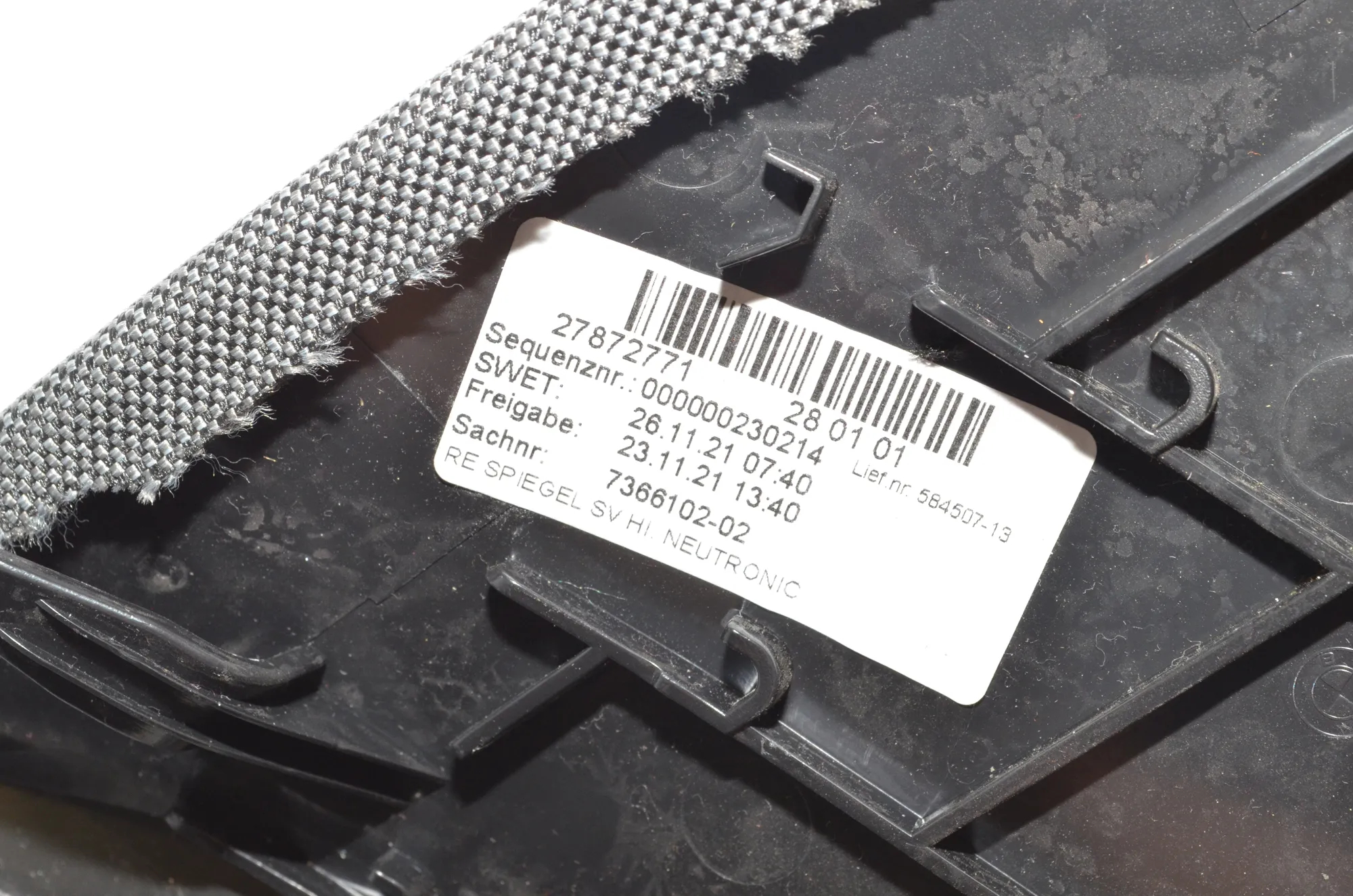 Rear Left Pillar Trim – OEM 7366102 · BMW i3 (I01) BMW i3 (I01) Electric 2019 – 5