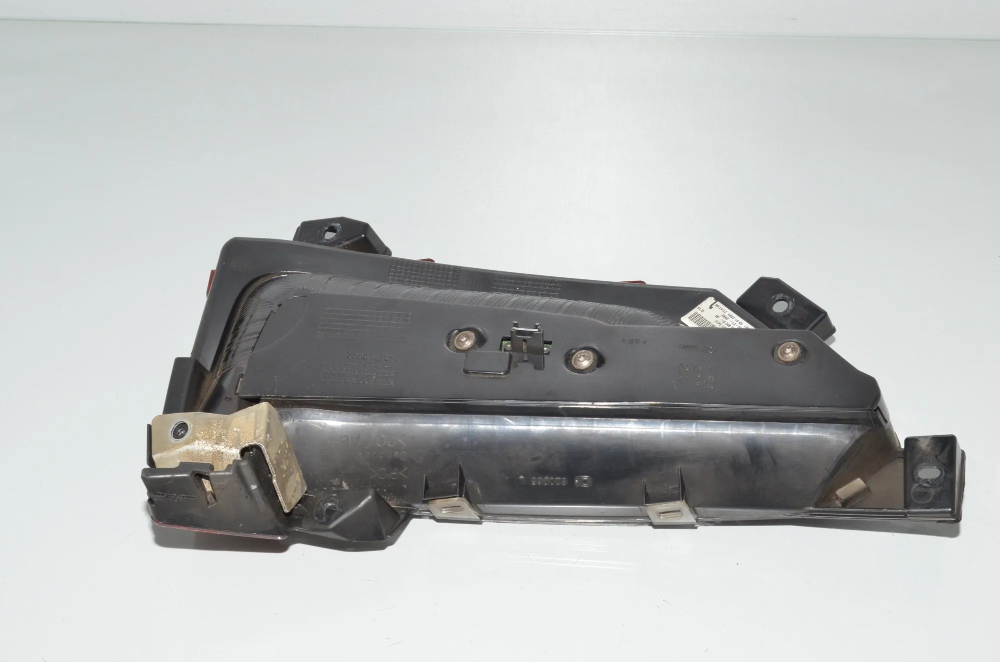 Left Side Tailgate Tail Light – OEM 7389605 · BMW i3 (I01) BMW i3 (I01) Electric 2019 – 3