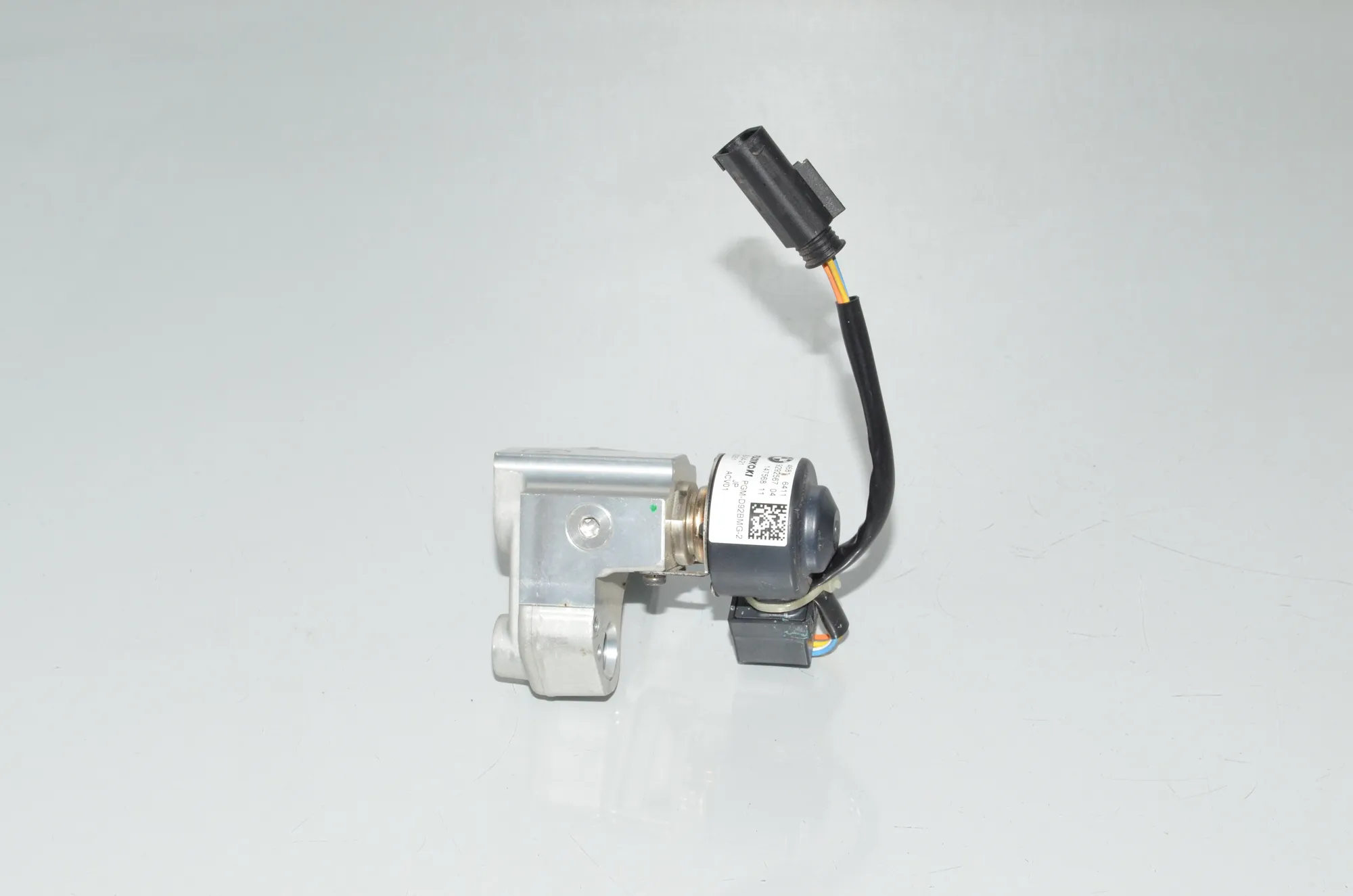 A/C Conditioner Expansion Valve – OEM 9292567 · BMW i3 (I01) BMW i3 (I01) Electric 2019 – 4