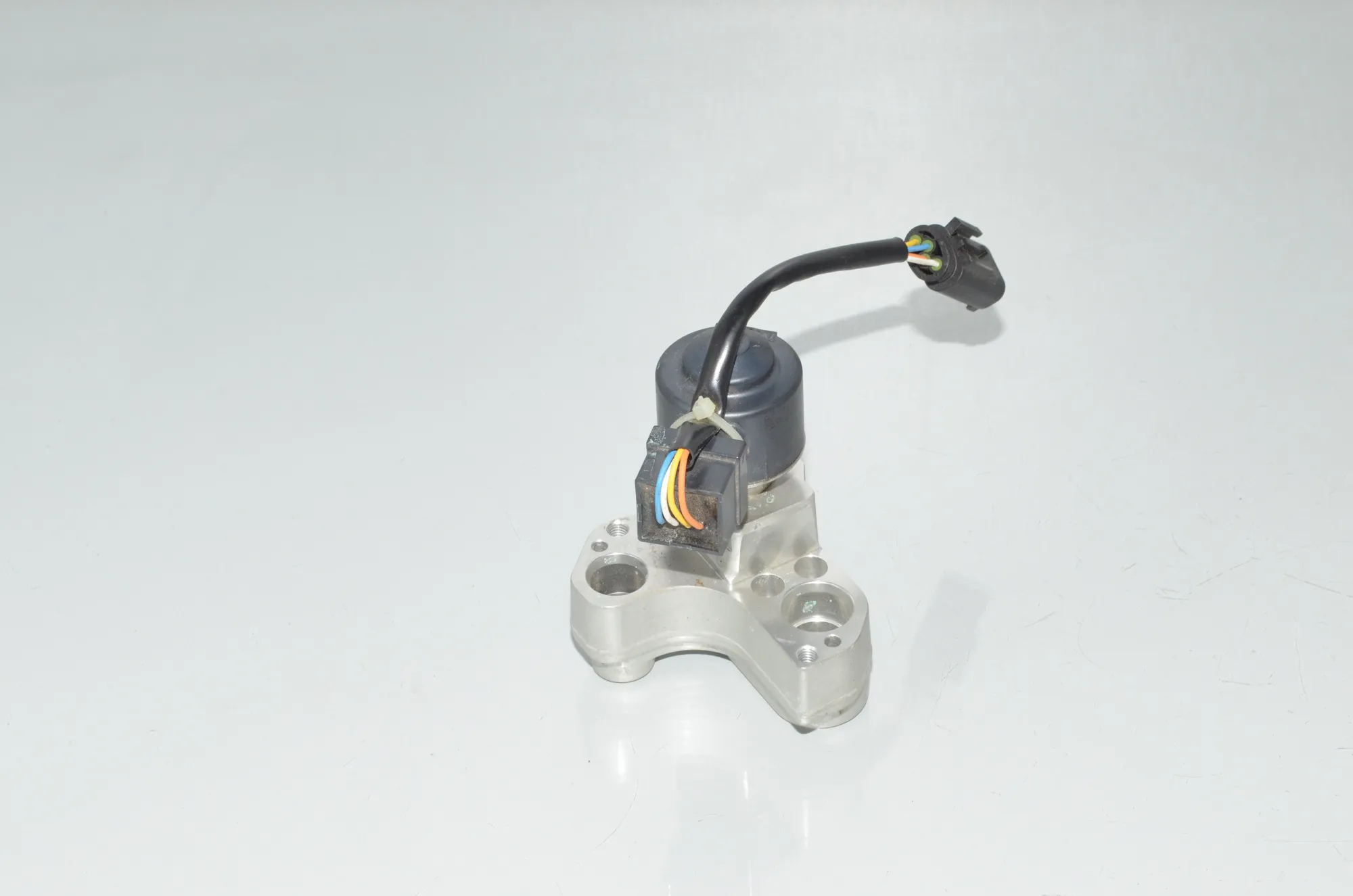 A/C Conditioner Expansion Valve – OEM 9292567 · BMW i3 (I01) BMW i3 (I01) Electric 2019 – 3