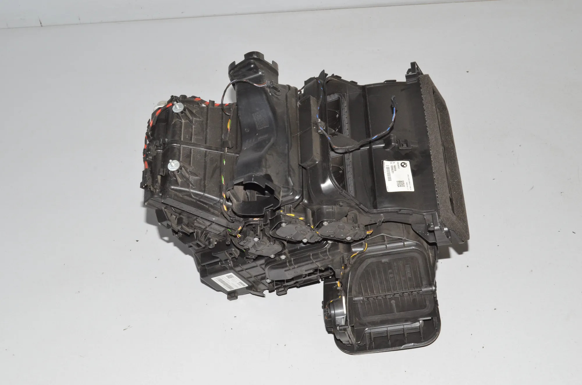 Interior Heater – OEM 6827062 · BMW i3 (I01) BMW i3 (I01) Electric 2019 – 4