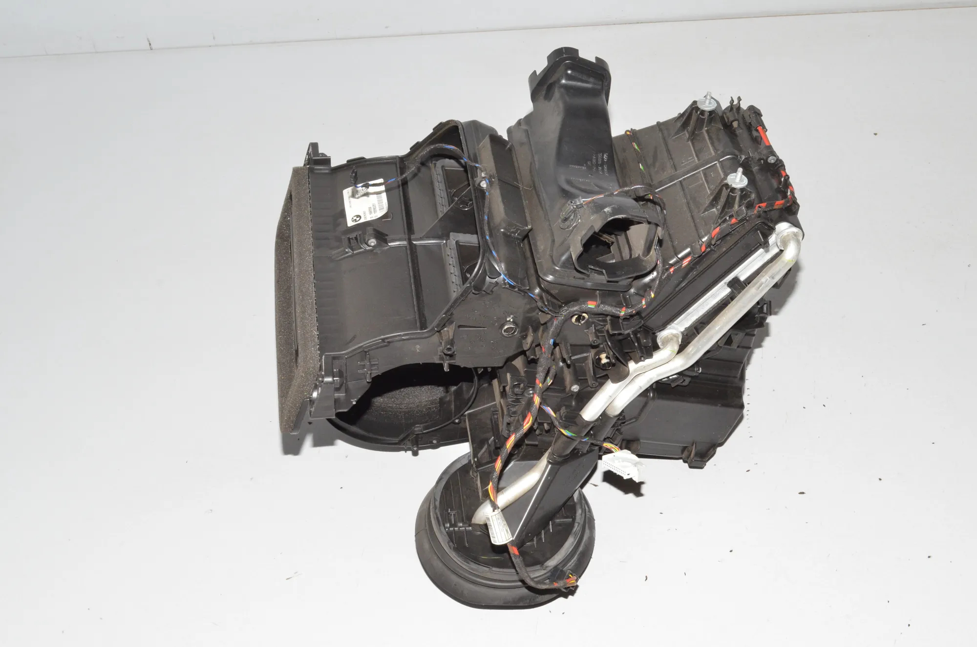 Interior Heater – OEM 6827062 · BMW i3 (I01) BMW i3 (I01) Electric 2019 – 5