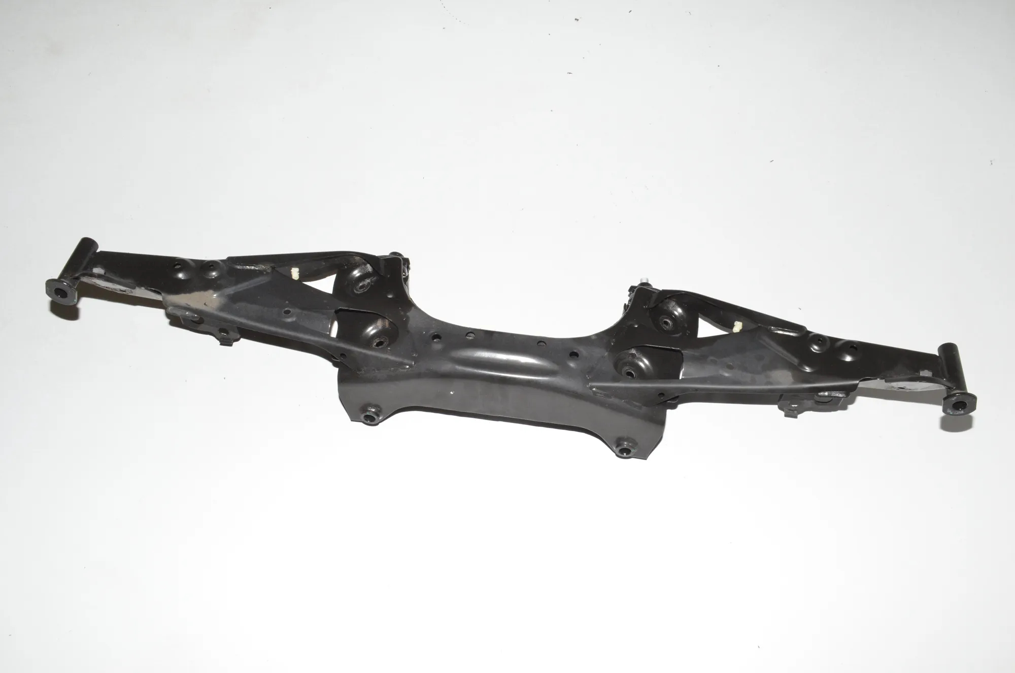 Rear Subframe – OEM 6851560 · BMW 2 Active Tourer (F45) 218 d 2016