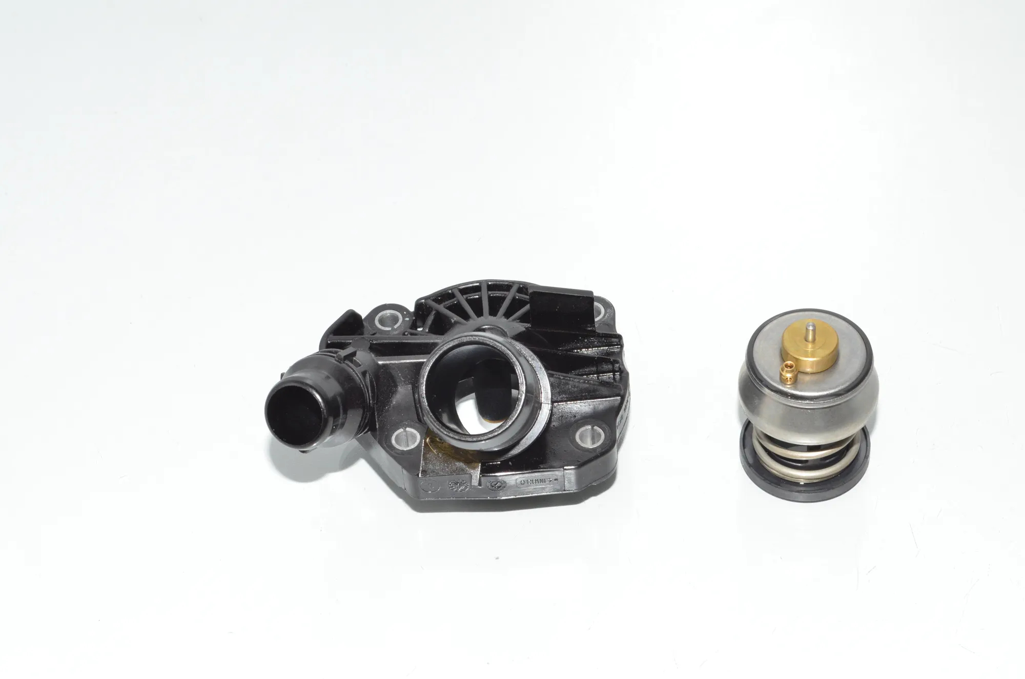 Thermostat – OEM 8577894 · BMW 2 Active Tourer (F45) 218 d 2016 – 2