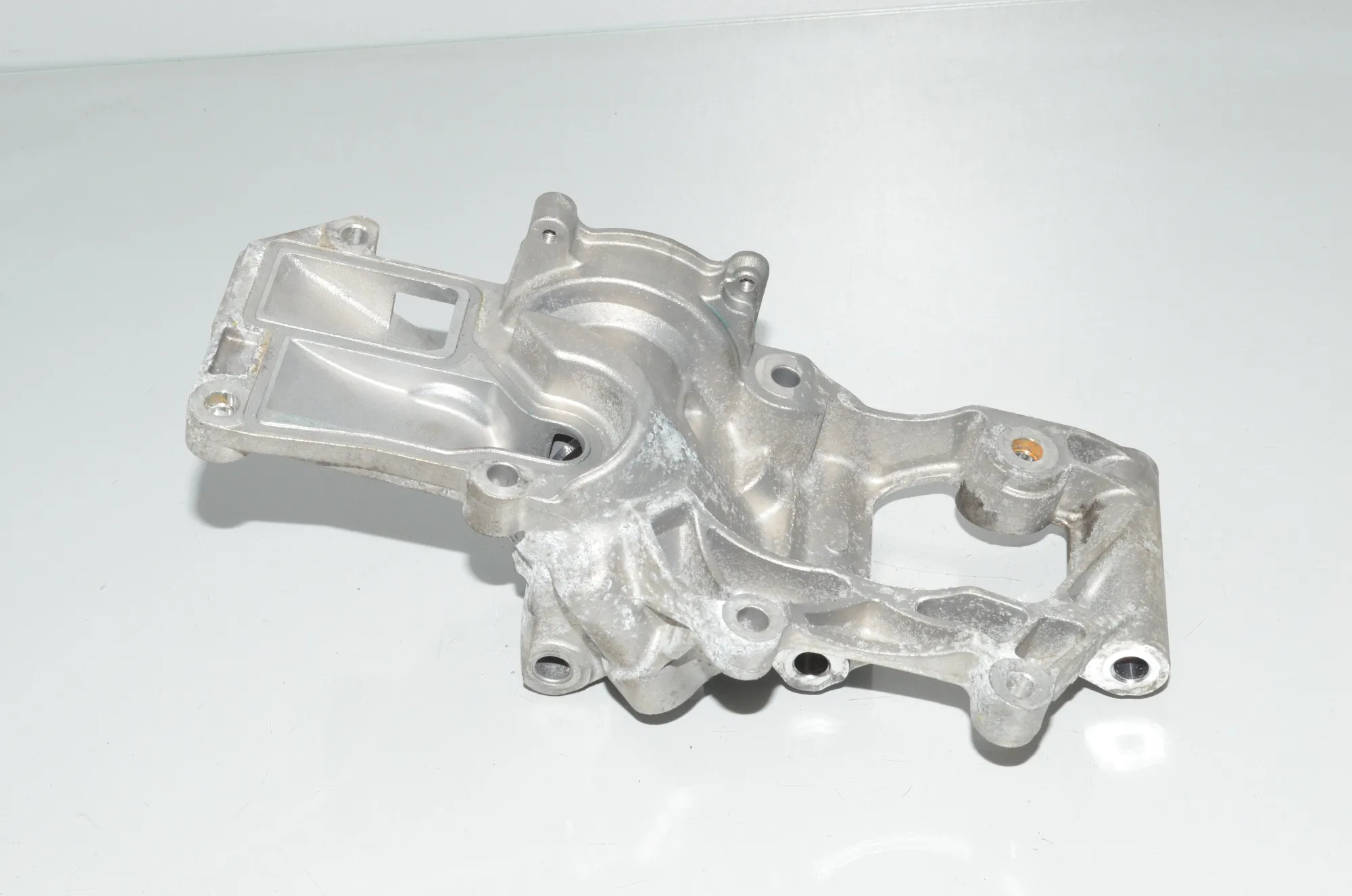 Water Pump – OEM 8575850 · BMW 2 Active Tourer (F45) 218 d 2016 – 4