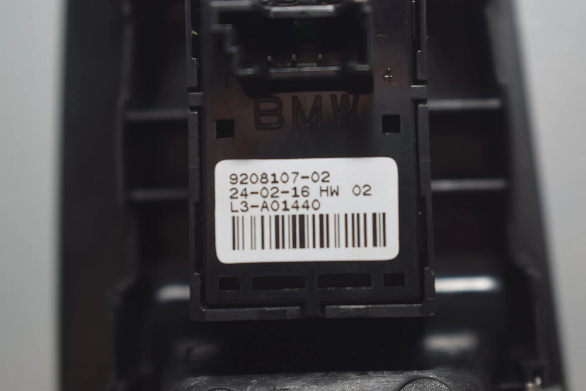 Rear Left Door Window Switch – OEM 9208107 · BMW 2 Active Tourer (F45) 218 d 2016 – 7
