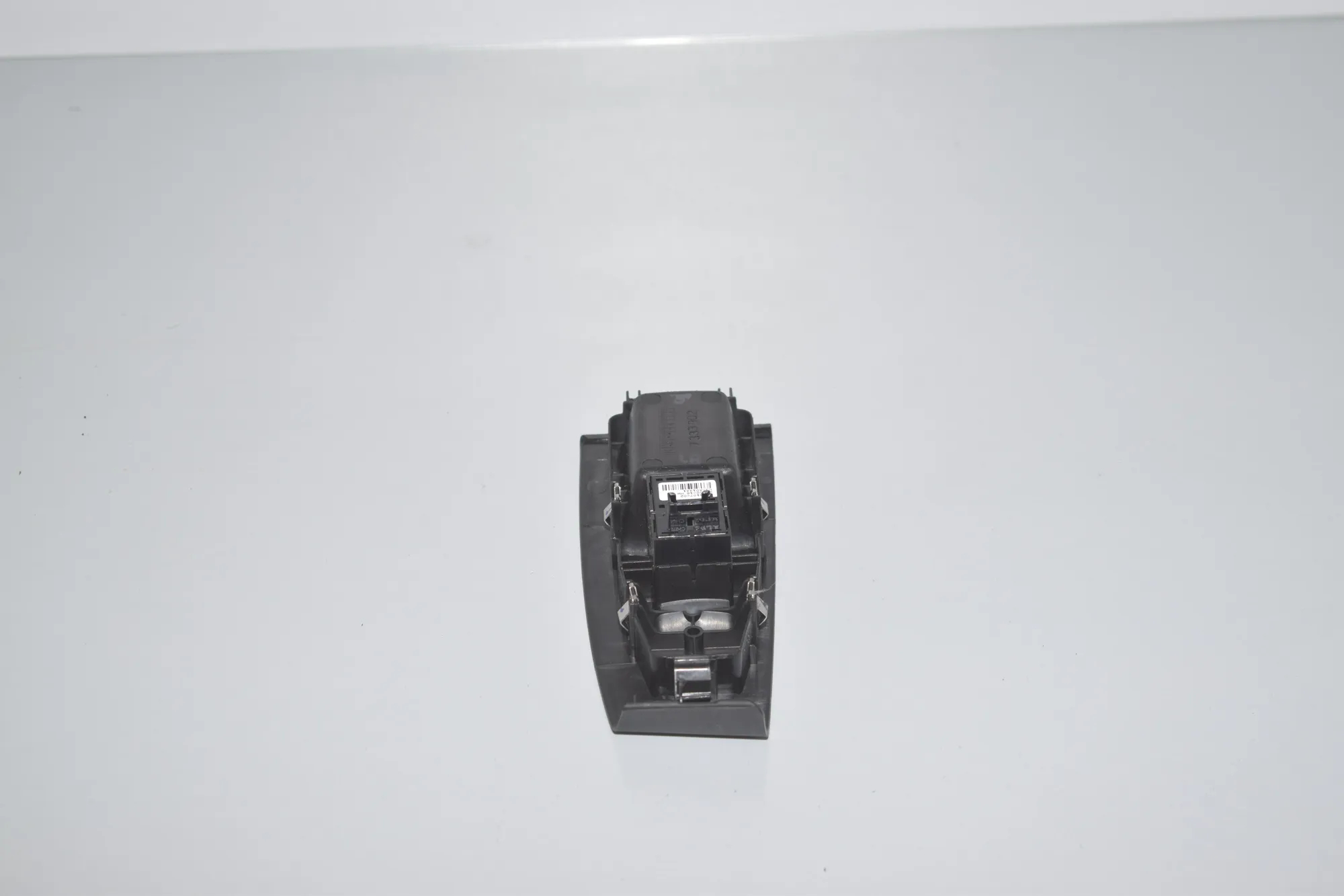 Rear Right Door Window Switch – OEM 9208107 · BMW 2 Active Tourer (F45) 218 d 2016 – 4