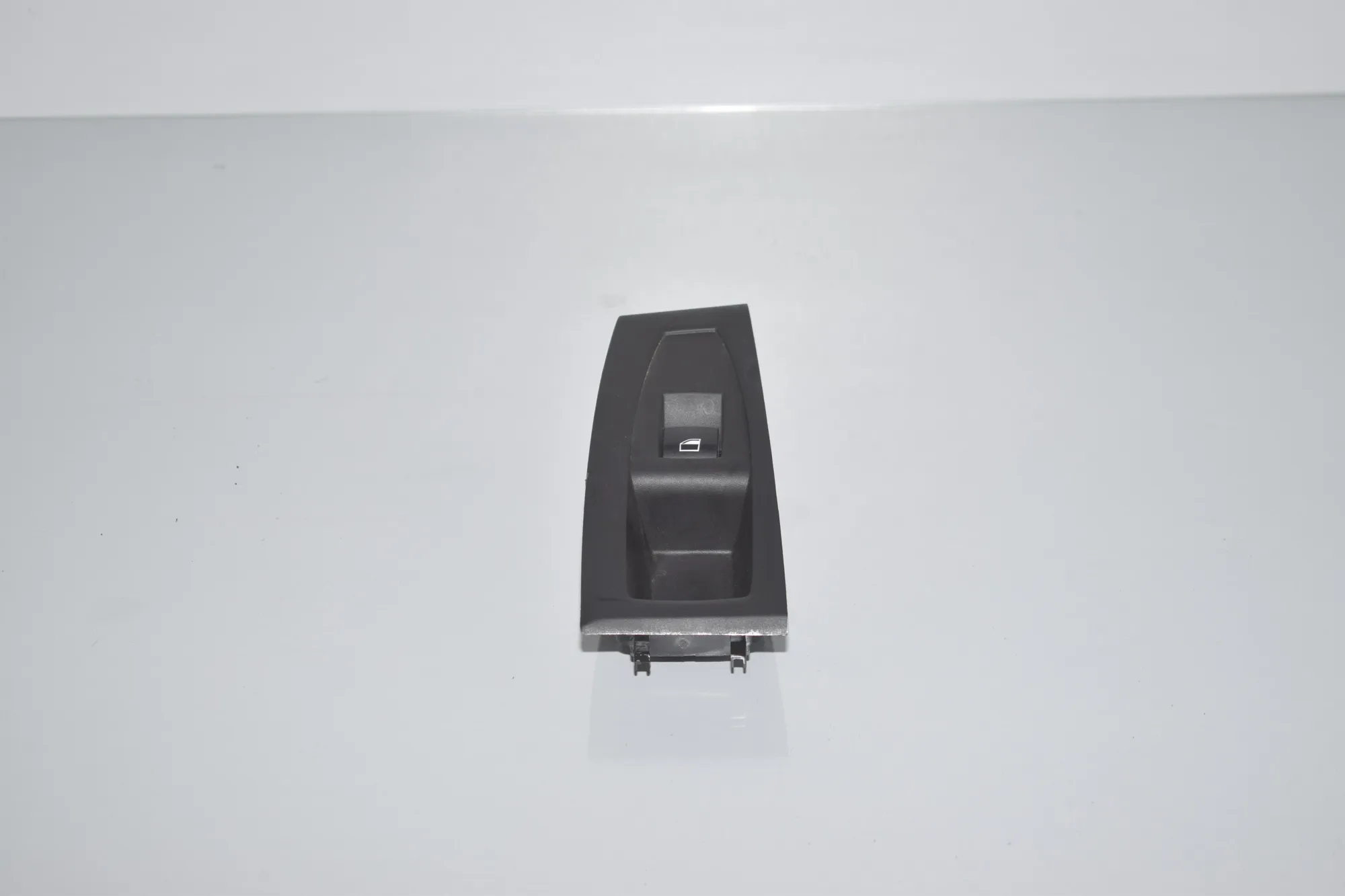 Rear Right Door Window Switch – OEM 9208107 · BMW 2 Active Tourer (F45) 218 d 2016