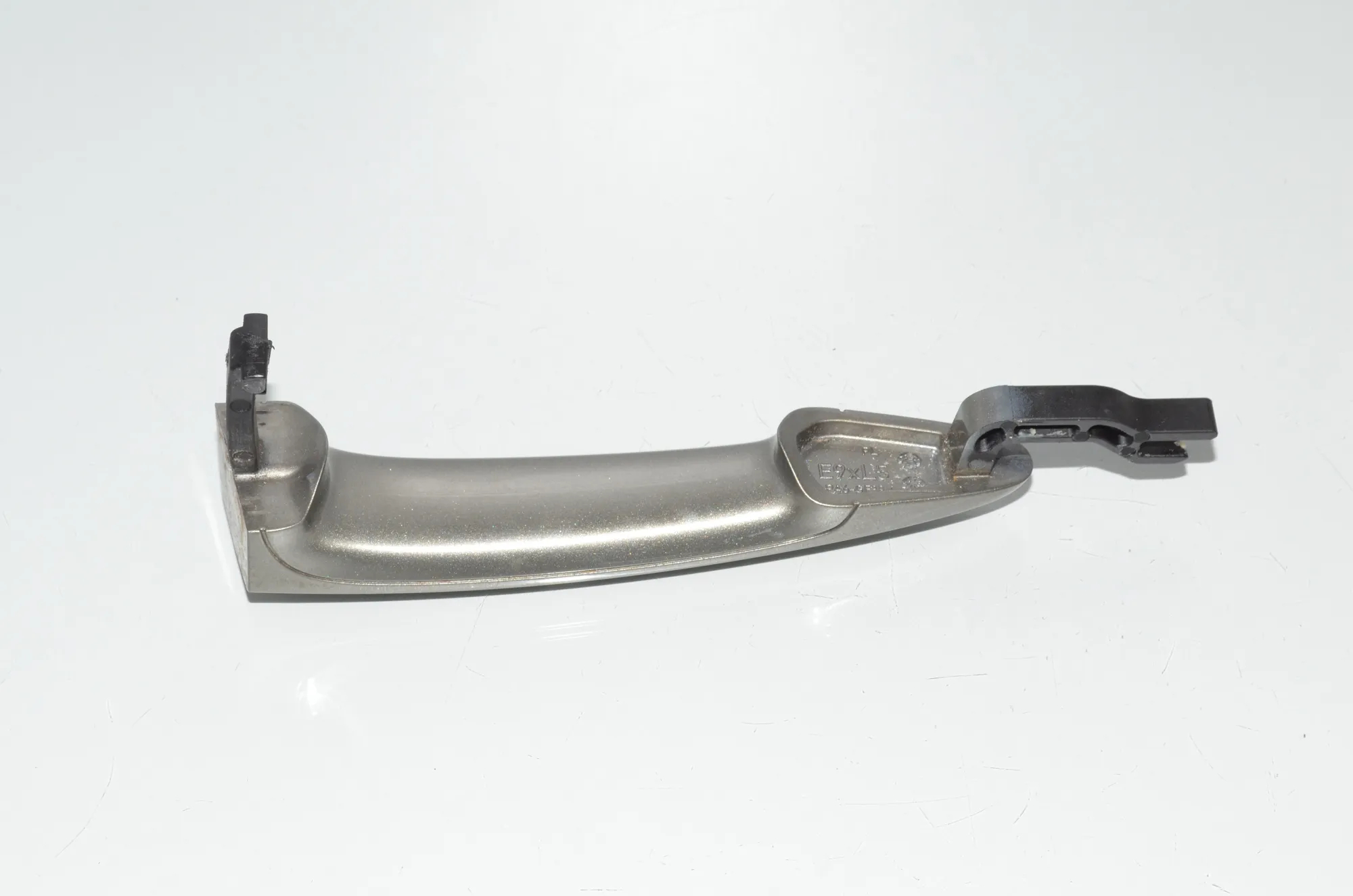Front Left Door Exterior Handle – OEM 7207561 · BMW 3 Touring (F31) 318 d 2016 – 4
