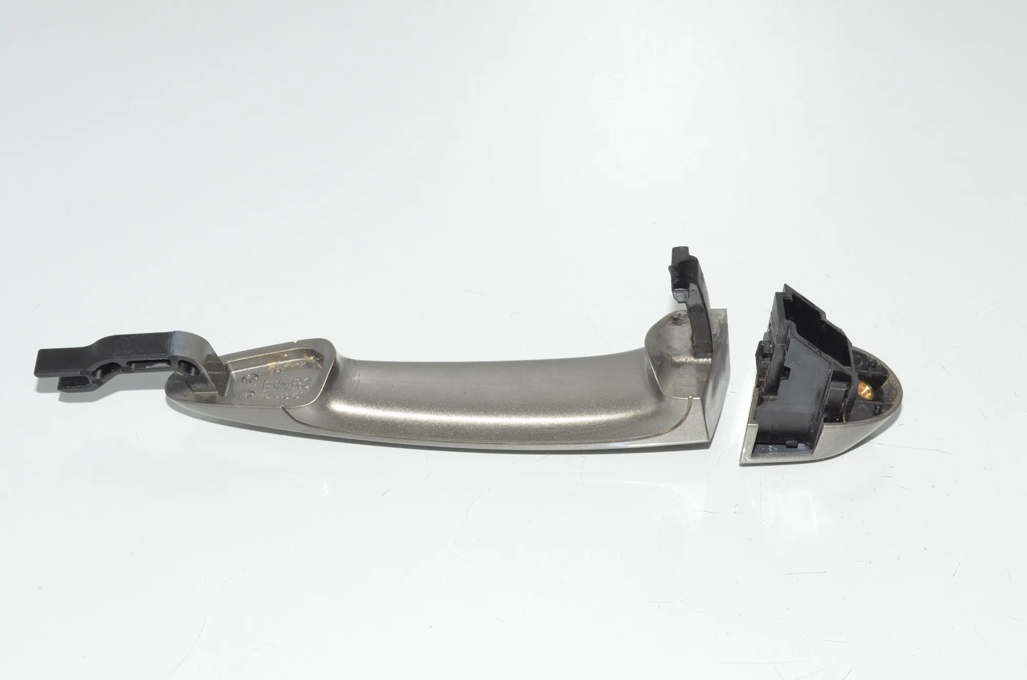 Front Right Door Exterior Handle – OEM 7207562 · BMW 3 Touring (F31) 318 d 2016 – 4