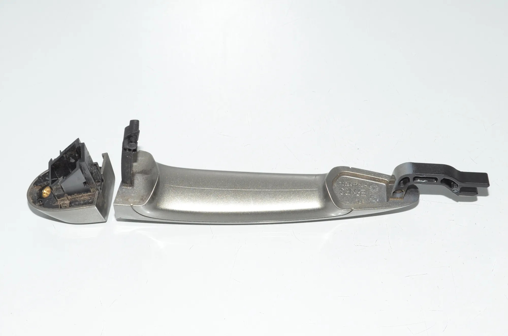 Front Right Door Exterior Handle – OEM 7207562 · BMW 3 Touring (F31) 318 d 2016 – 3