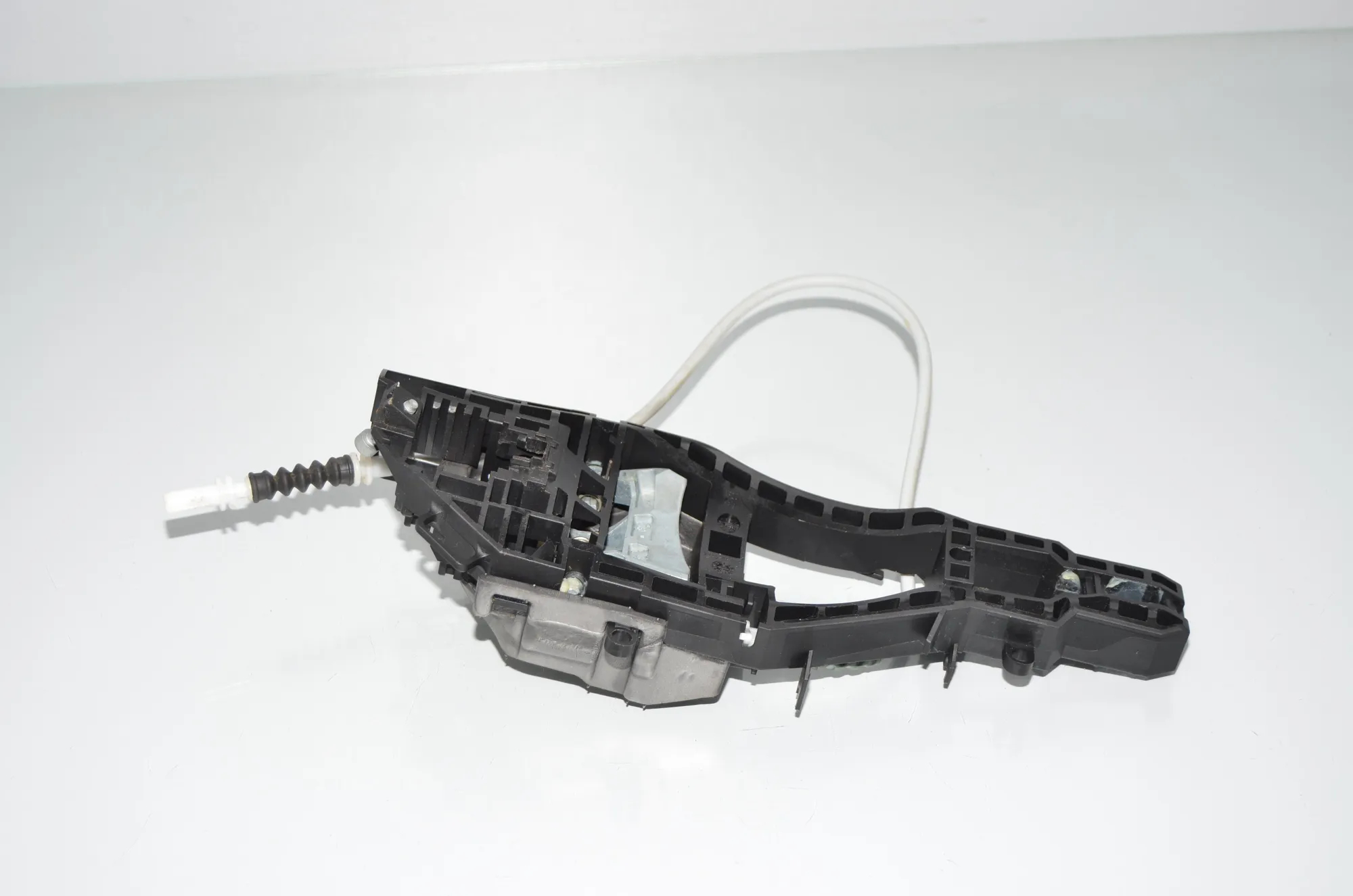 Rear Right Door Interior Handle Frame – OEM 7242568 · BMW 3 Touring (F31) 318 d 2016 – 3