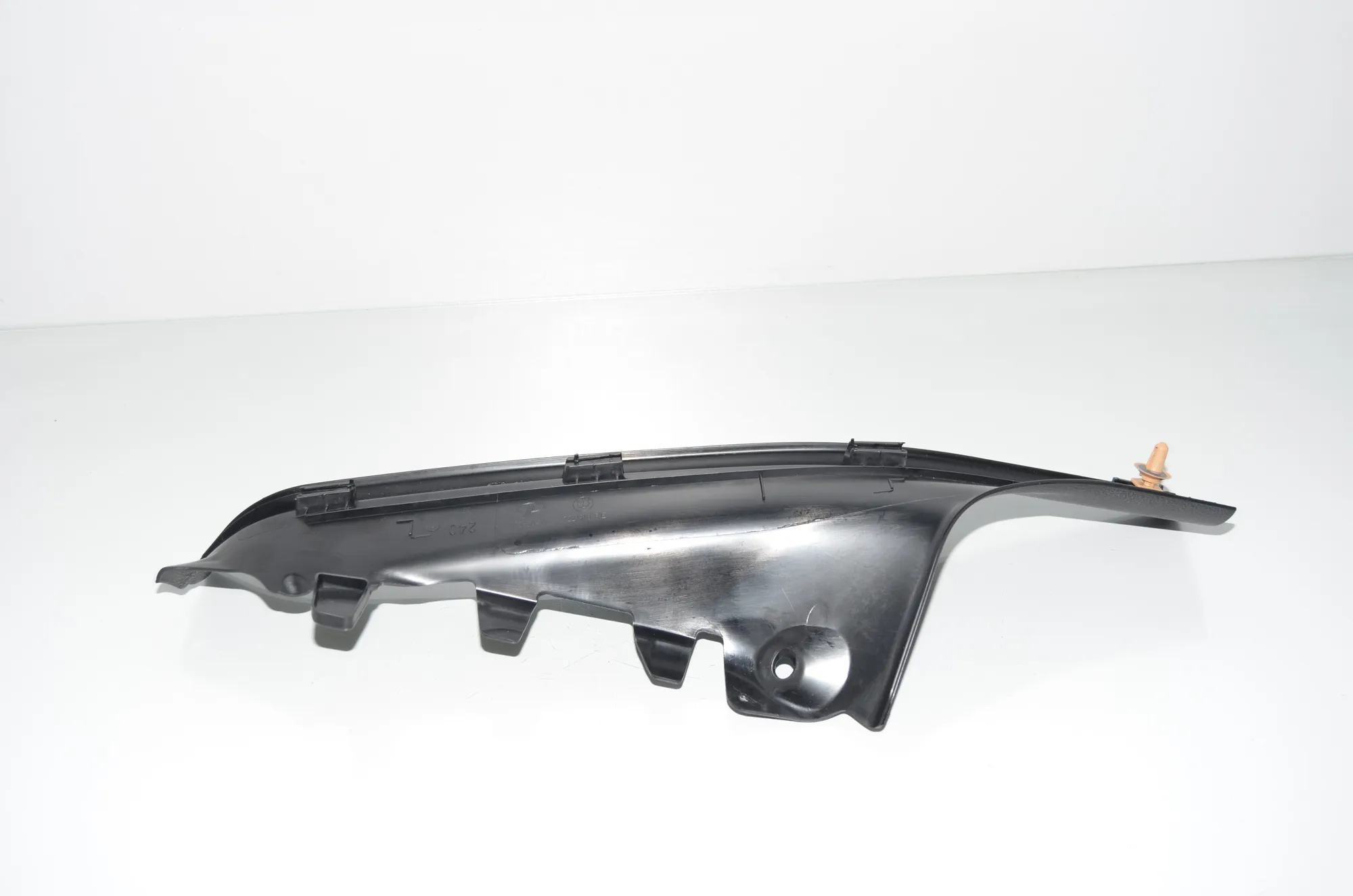 Rear Right Interior Step Trim – OEM 7221918 · BMW 3 Touring (F31) 318 d 2016 – 4