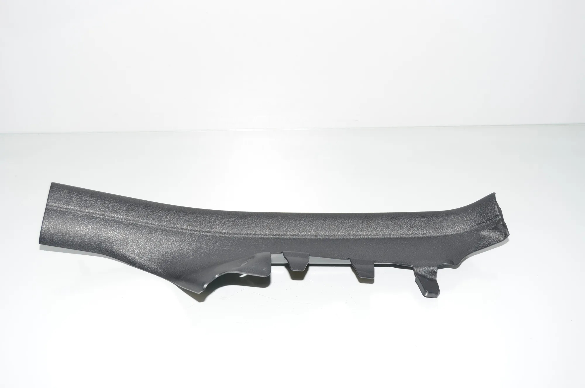 Rear Right Interior Step Trim – OEM 7221918 · BMW 3 Touring (F31) 318 d 2016 – 2