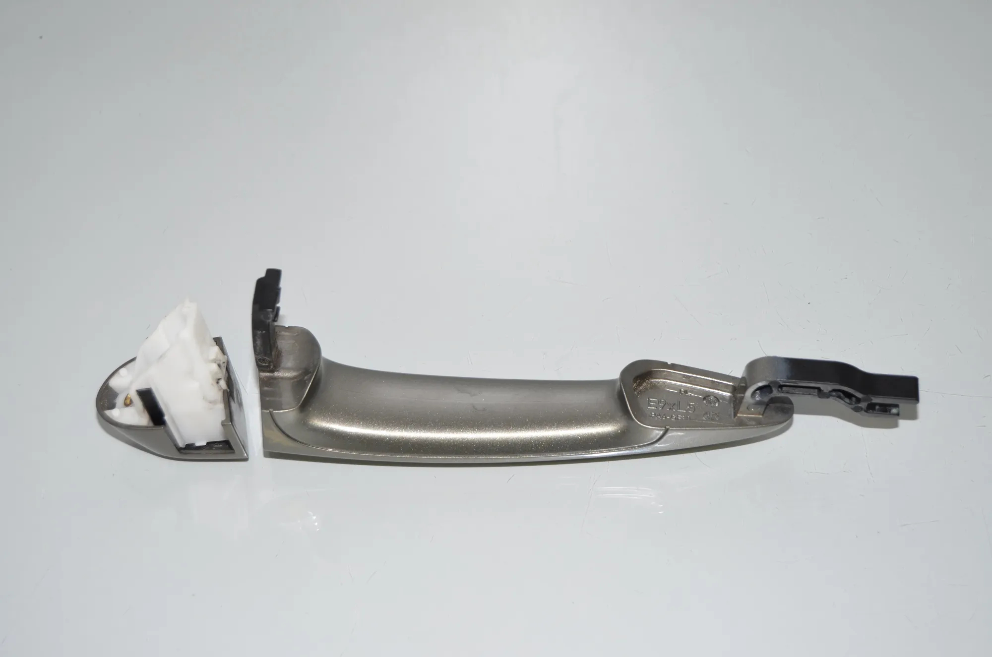 Rear Left Door Exterior Handle – OEM 7207561 · BMW 3 Touring (F31) 318 d 2016 – 4