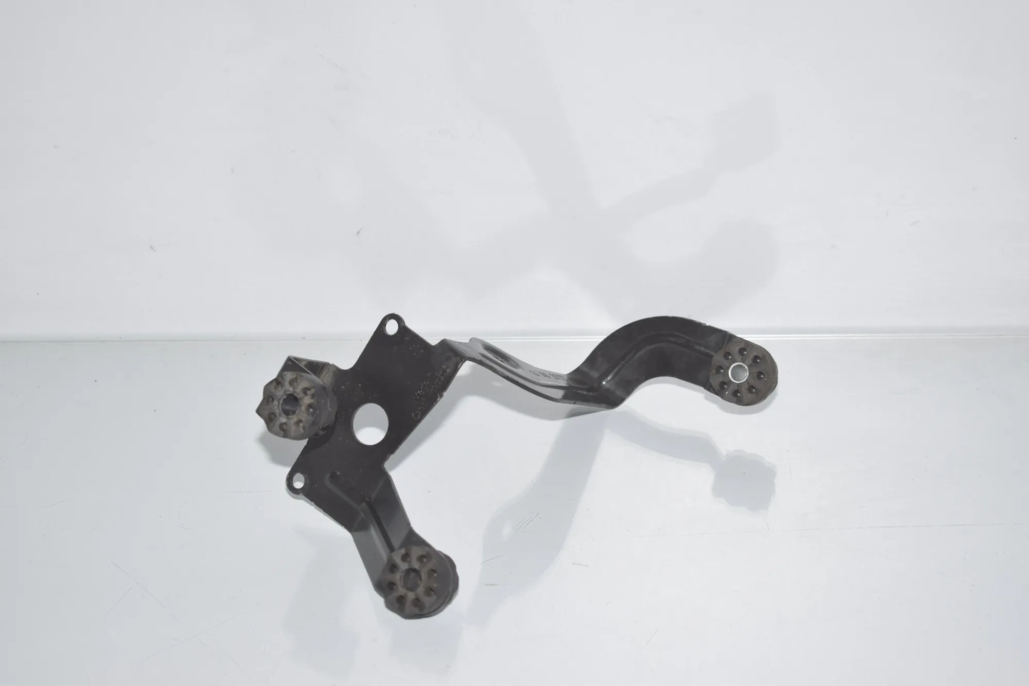 ABS Pump Holder – OEM 6791749 · BMW 3 (F30, F80) 328 i xDrive 2012 – 3