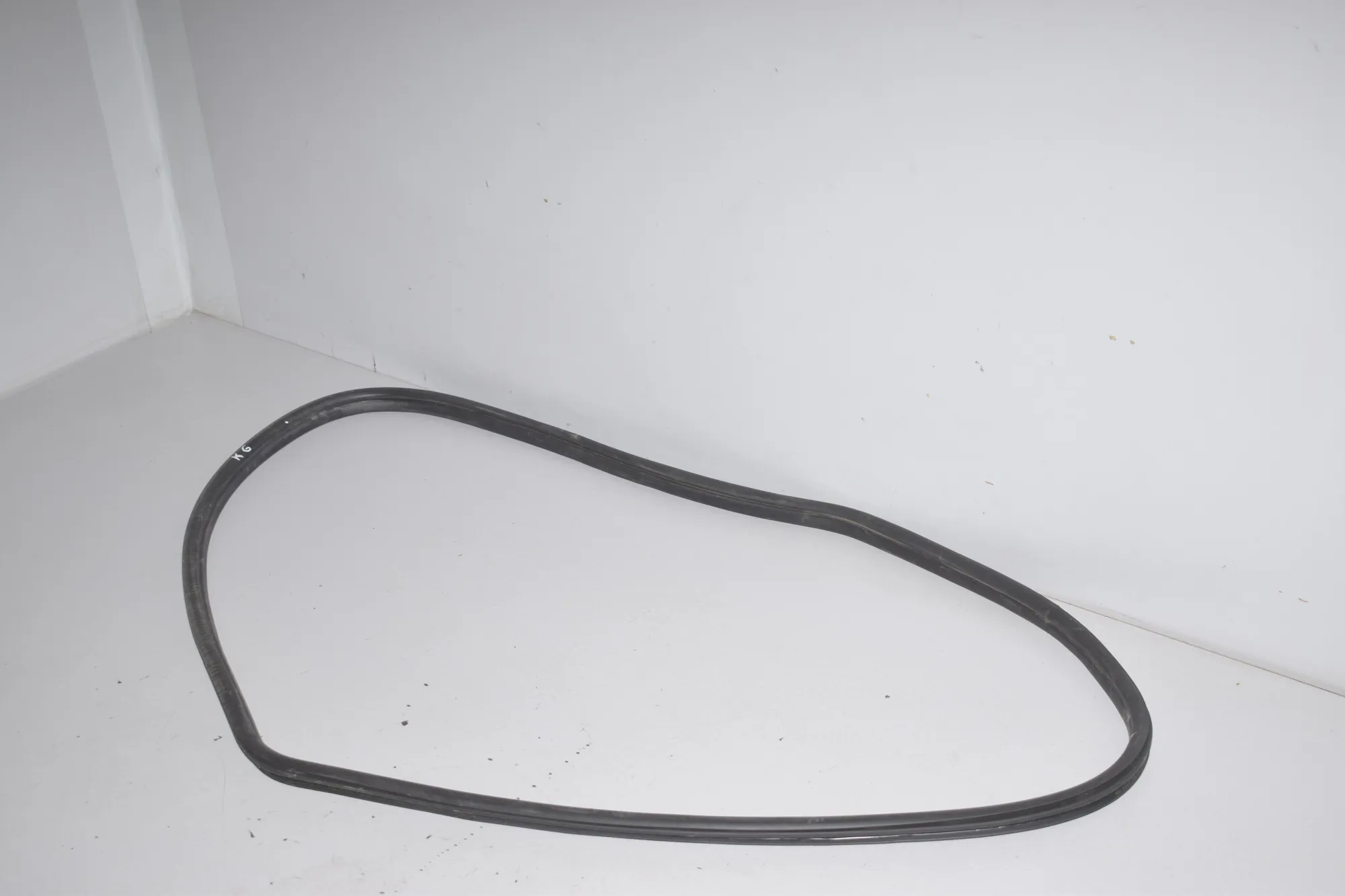 Rear Left Door Seal Rubber – OEM 7258311 · BMW 3 (F30, F80) 328 i xDrive 2012 – 2