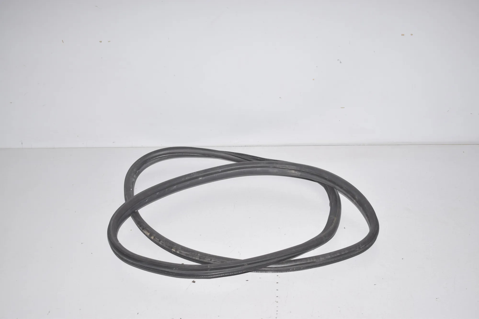 Rear Left Door Seal Rubber – OEM 7258311 · BMW 3 (F30, F80) 328 i xDrive 2012 – 4