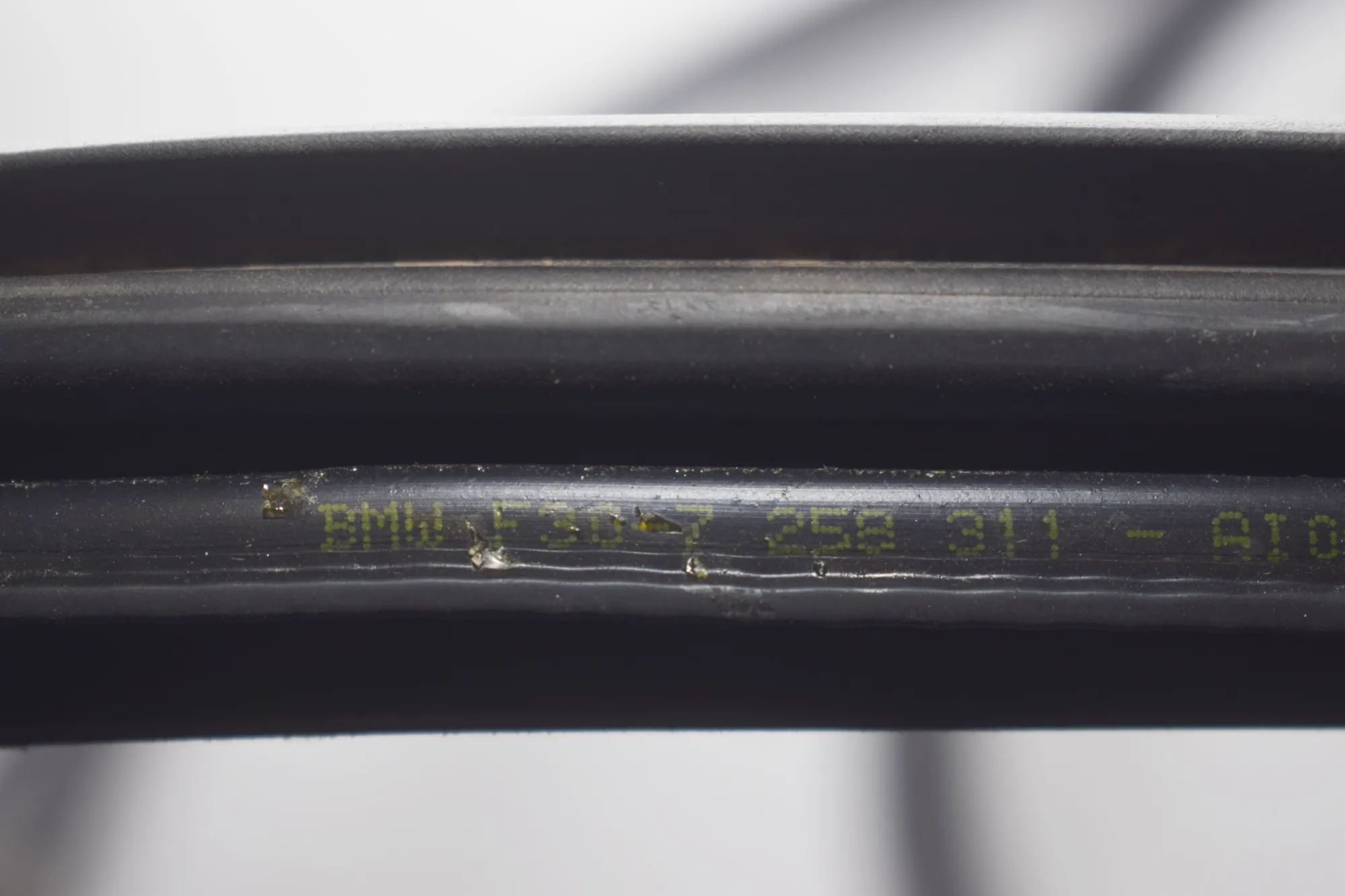 Rear Left Door Seal Rubber – OEM 7258311 · BMW 3 (F30, F80) 328 i xDrive 2012 – 6