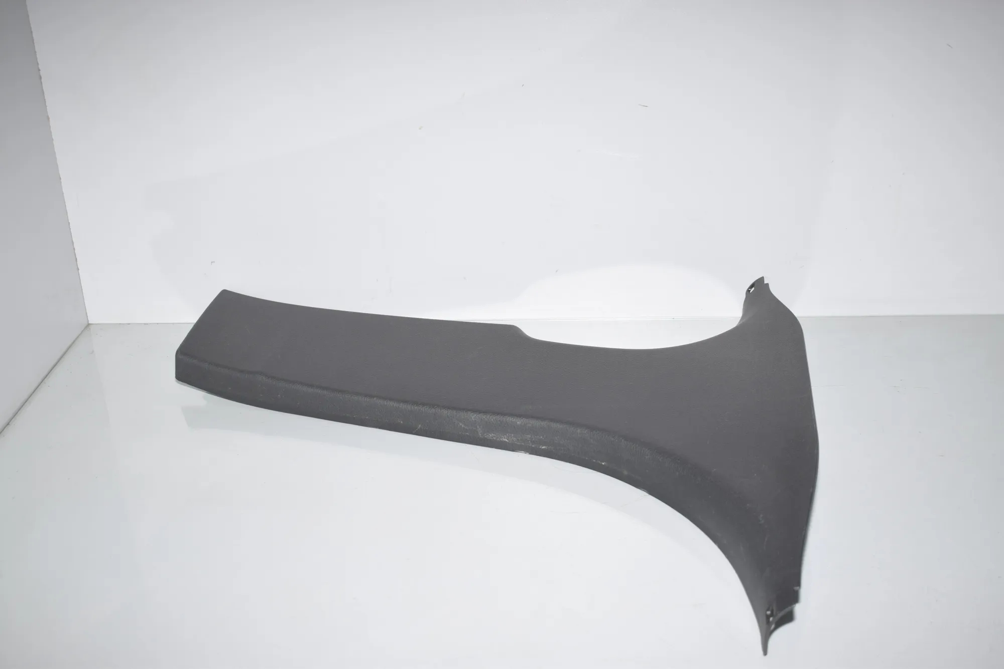 Right Side B Pillar Trim – OEM 7221002 · BMW 3 (F30, F80) 328 i xDrive 2012 – 2