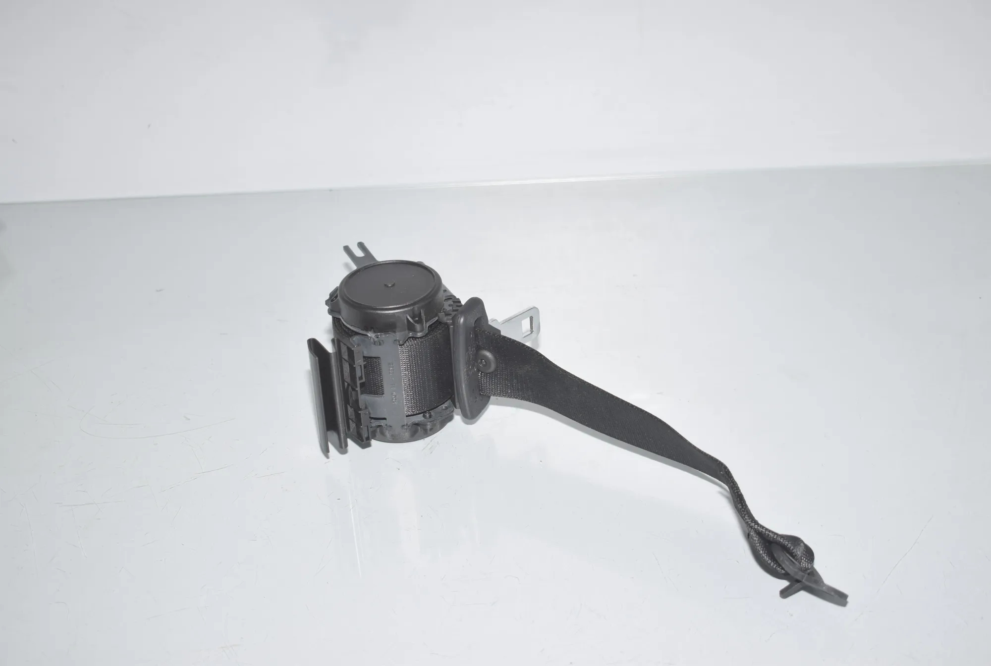 Rear Left Seatbelt – OEM 7259389 · BMW 3 (F30, F80) 328 i xDrive 2012