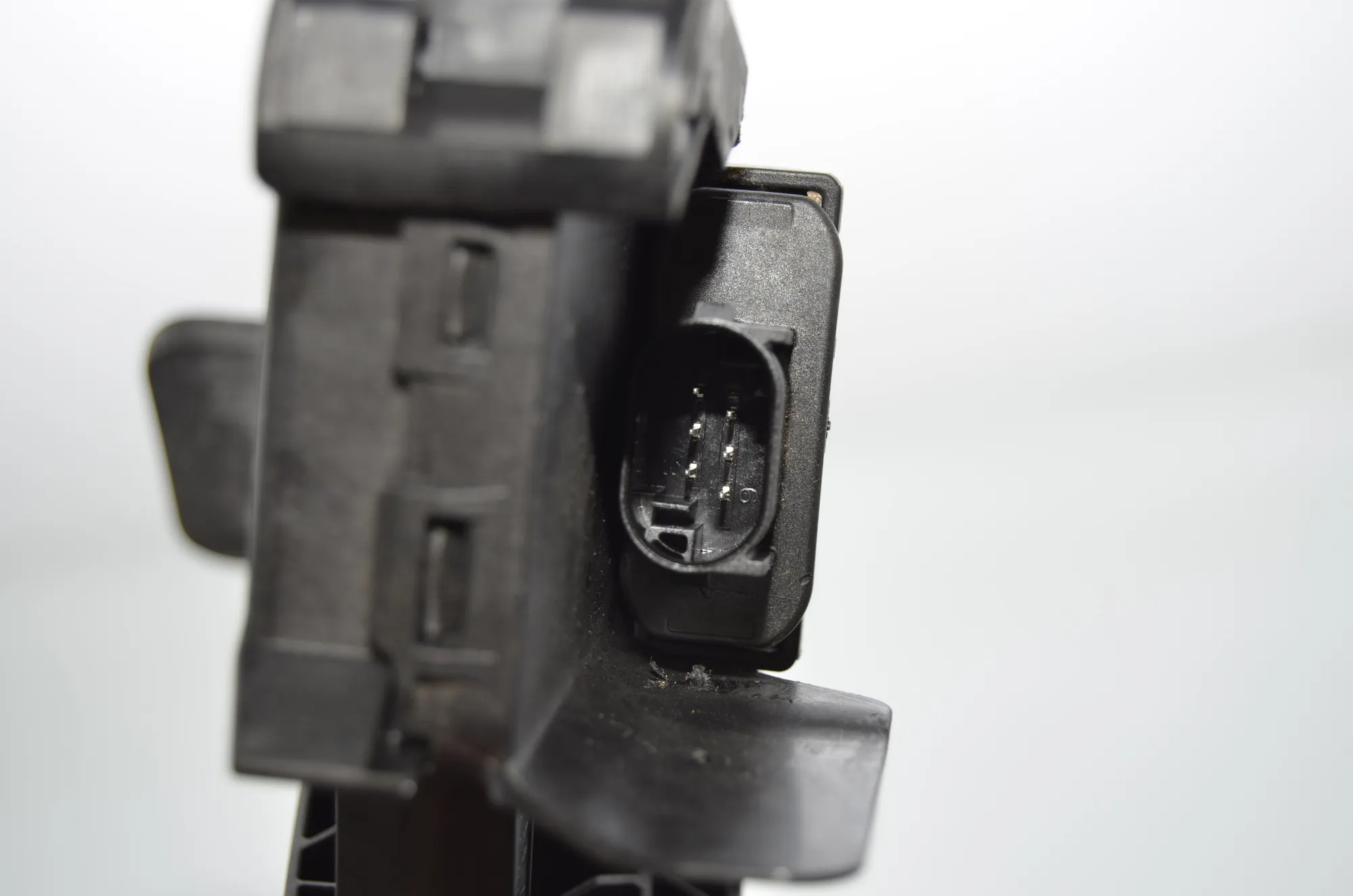 Throttle Pedal – OEM 6853175 · BMW 3 Touring (F31) 318 d 2016 – 6