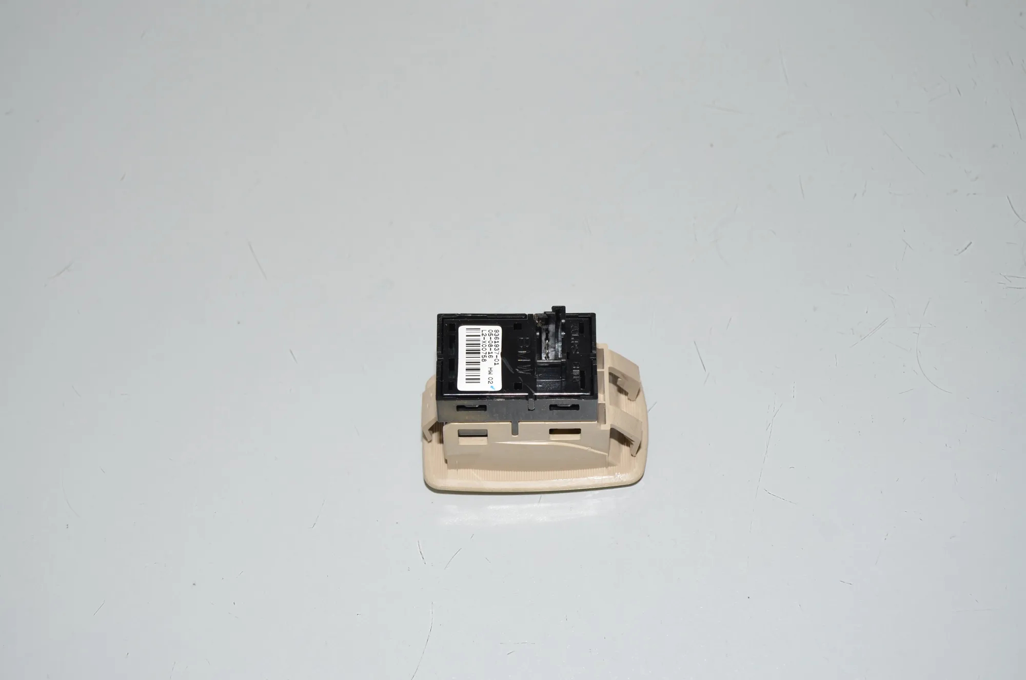 Rear Left Door Window Switch – OEM 9361937 · BMW 3 Touring (F31) 318 d 2016 – 4