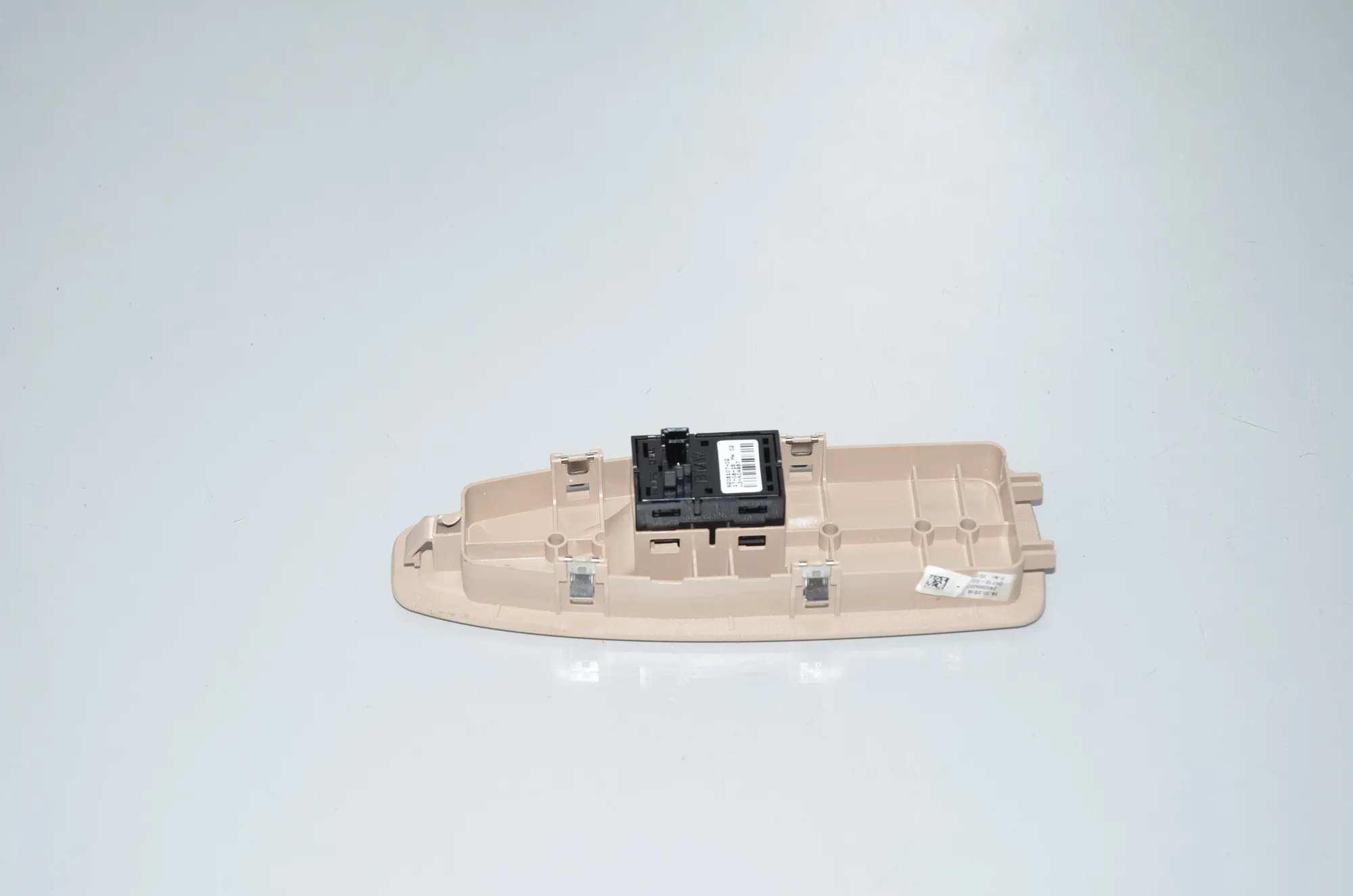 Front Right Door Window Switch – OEM 9208107 · BMW 3 Touring (F31) 318 d 2016 – 4