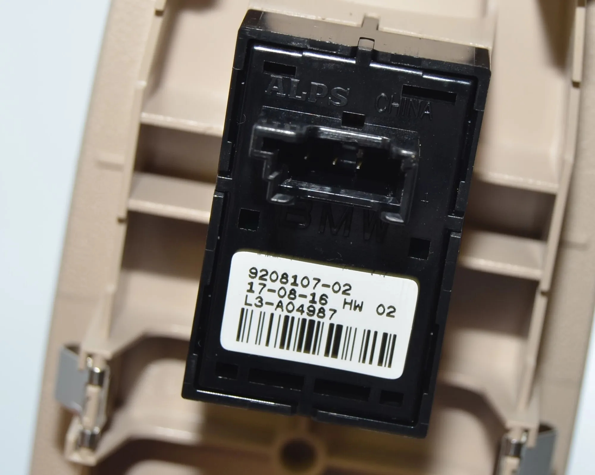 Front Right Door Window Switch – OEM 9208107 · BMW 3 Touring (F31) 318 d 2016 – 5