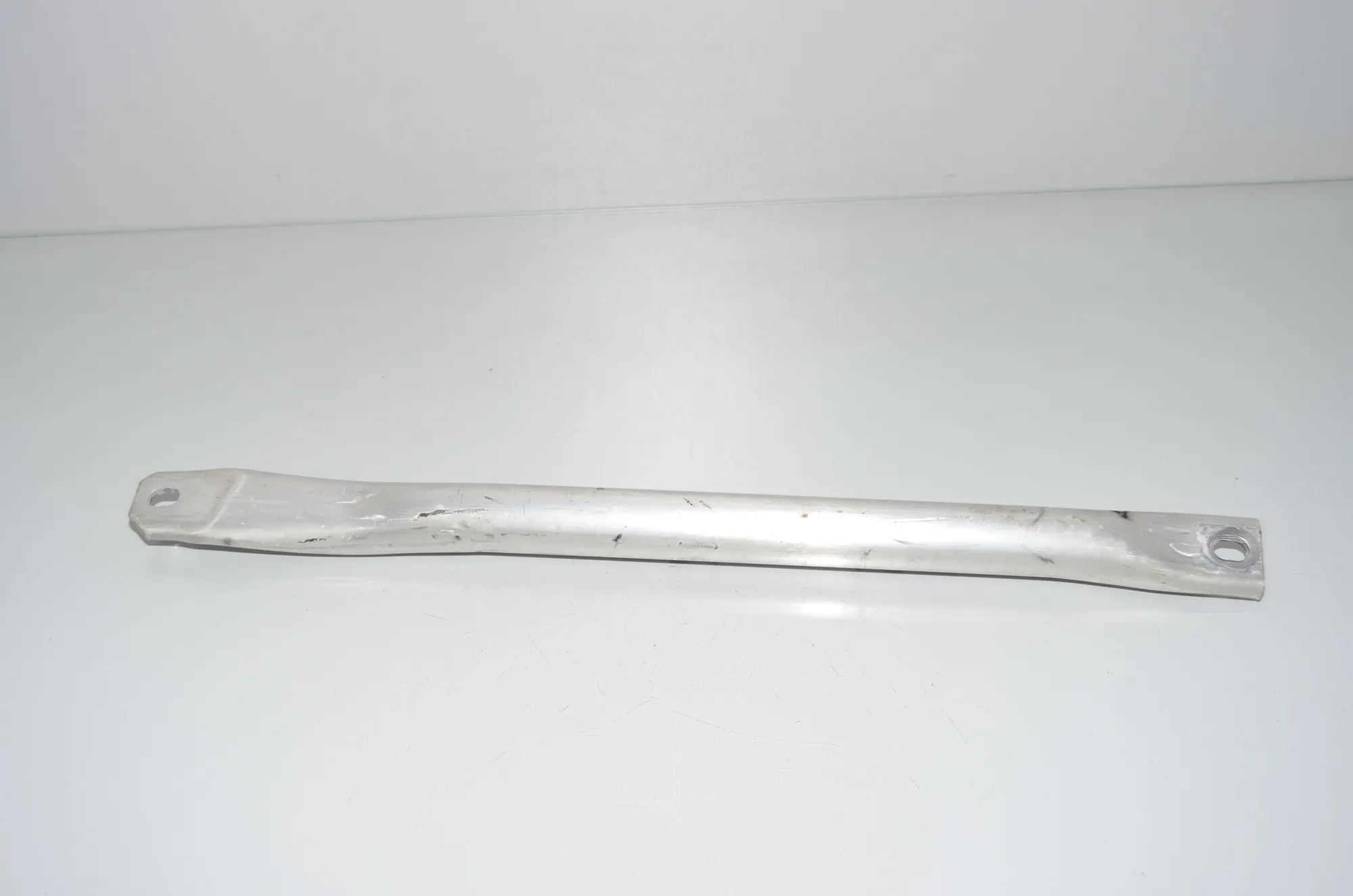 Other Engine Compartment Parts – OEM 7180316 · BMW 5 (F10) 525 d 2012 – 3