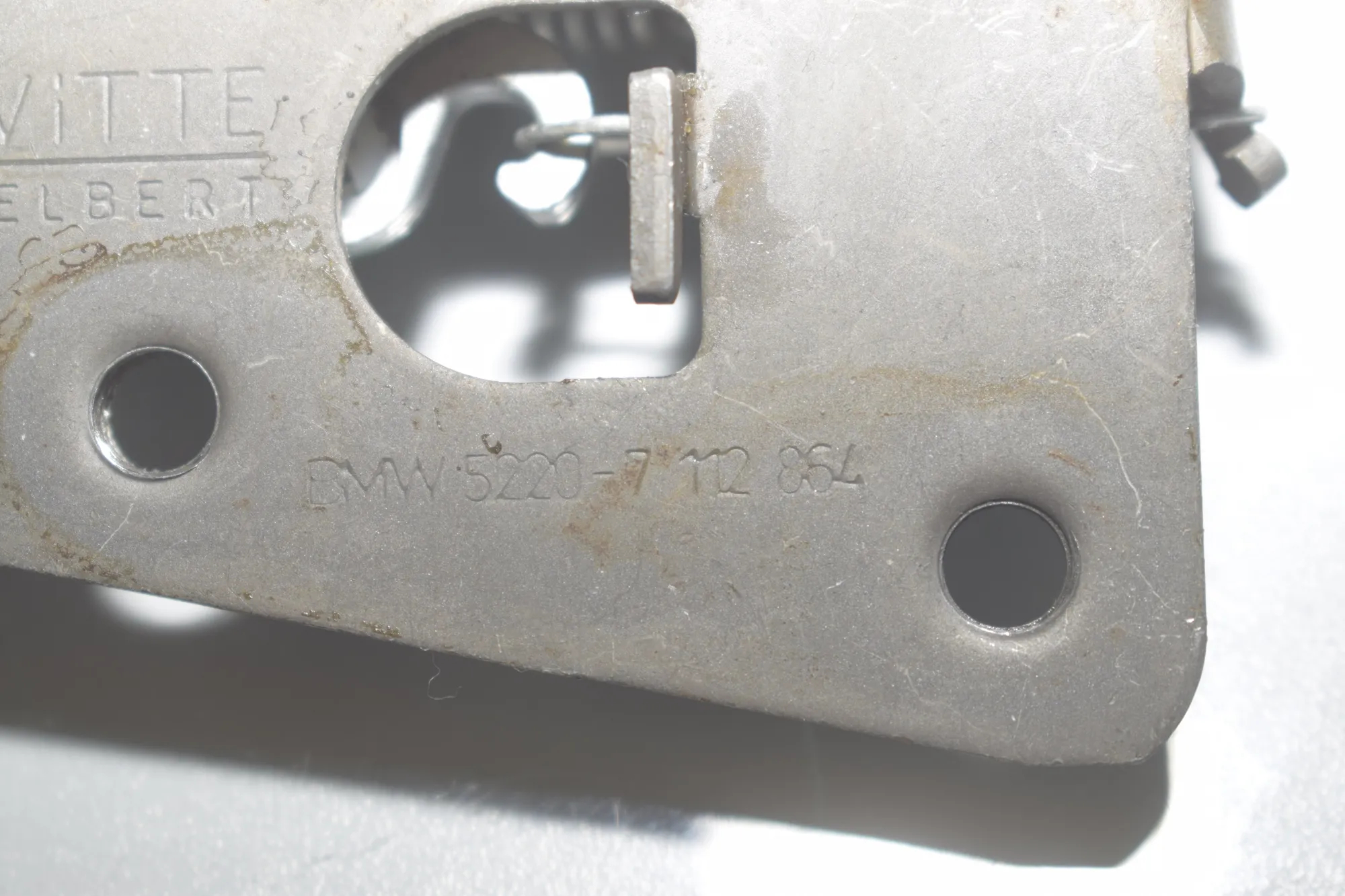 Rear Seat Backrest Lock – OEM 7112864 · BMW 3 (F30, F80) 328 i xDrive 2012 – 5